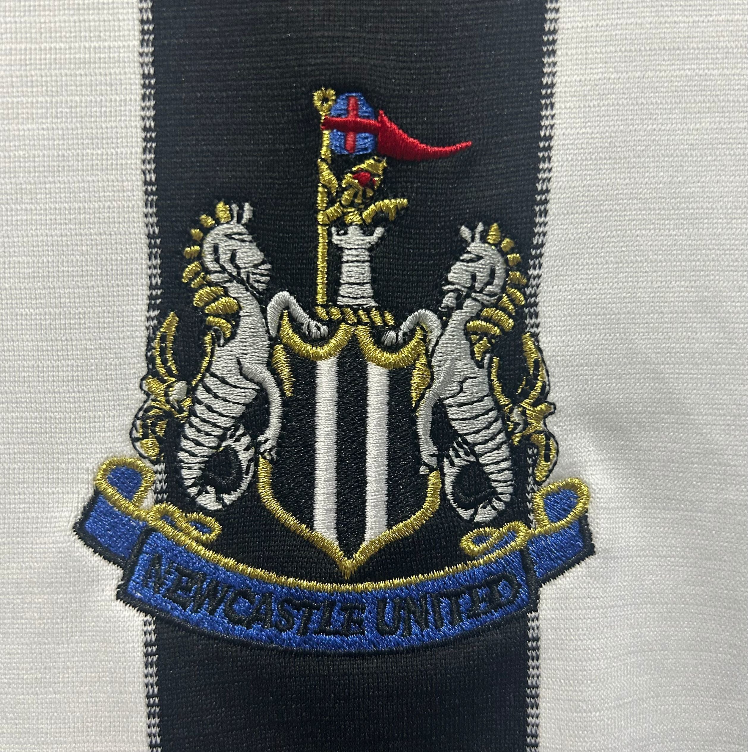 Camiseta Local Newcastle, 00-01