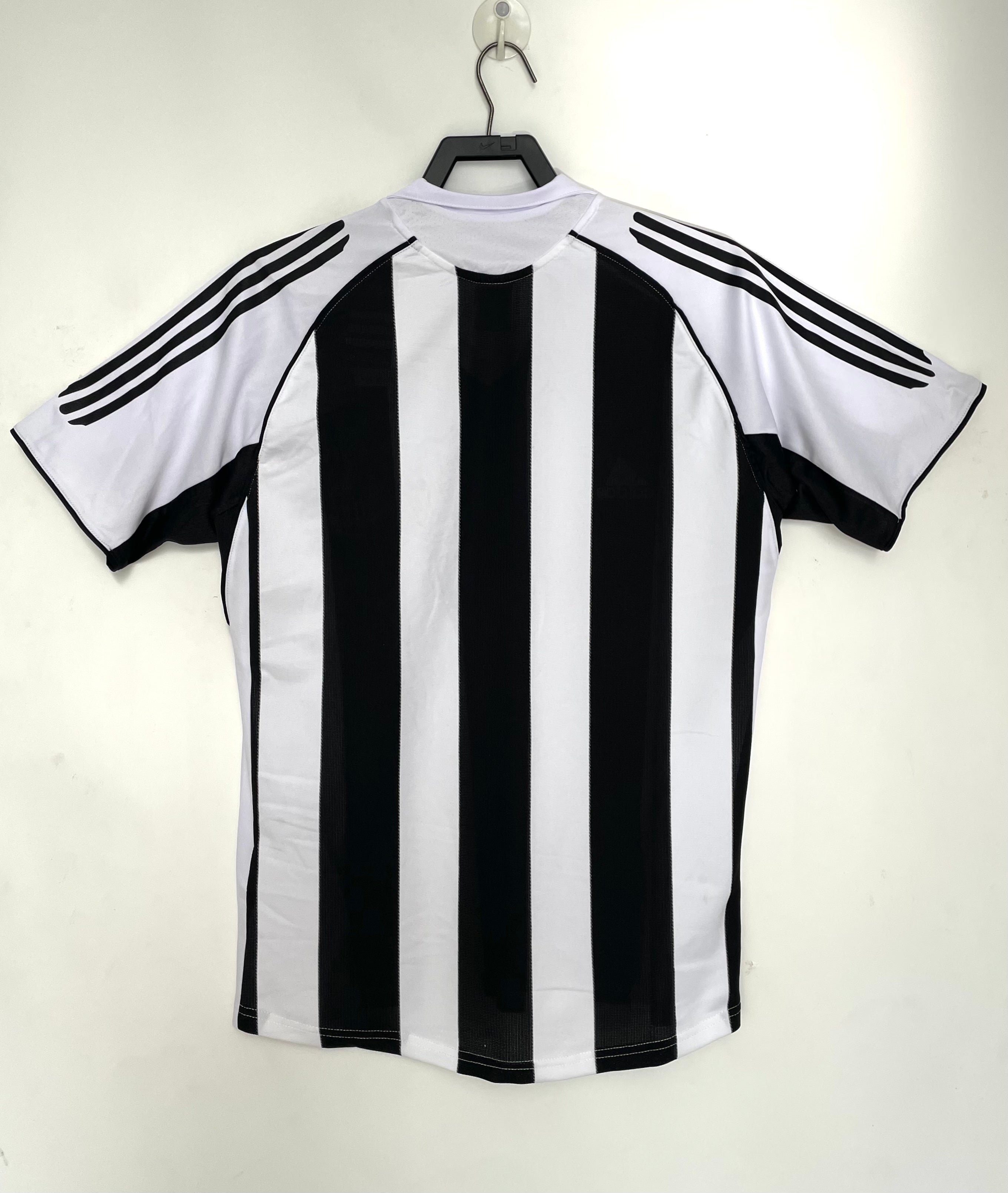 Camiseta Local Newcastle, 05-06