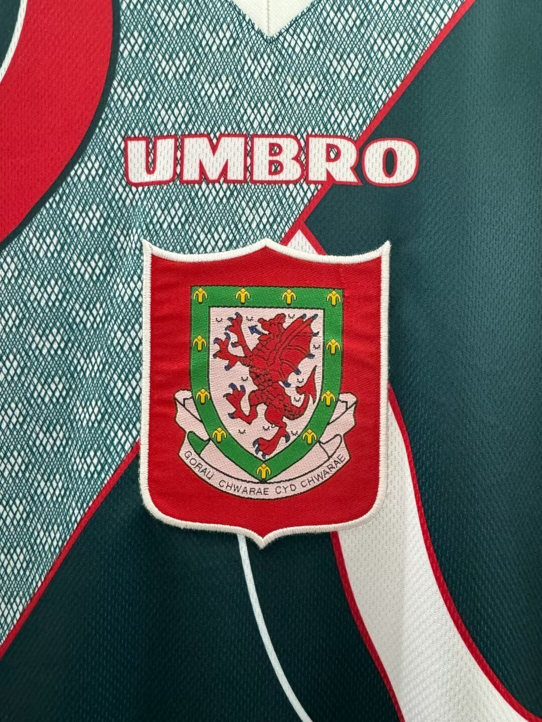Camiseta Gales, Visitante 94-95