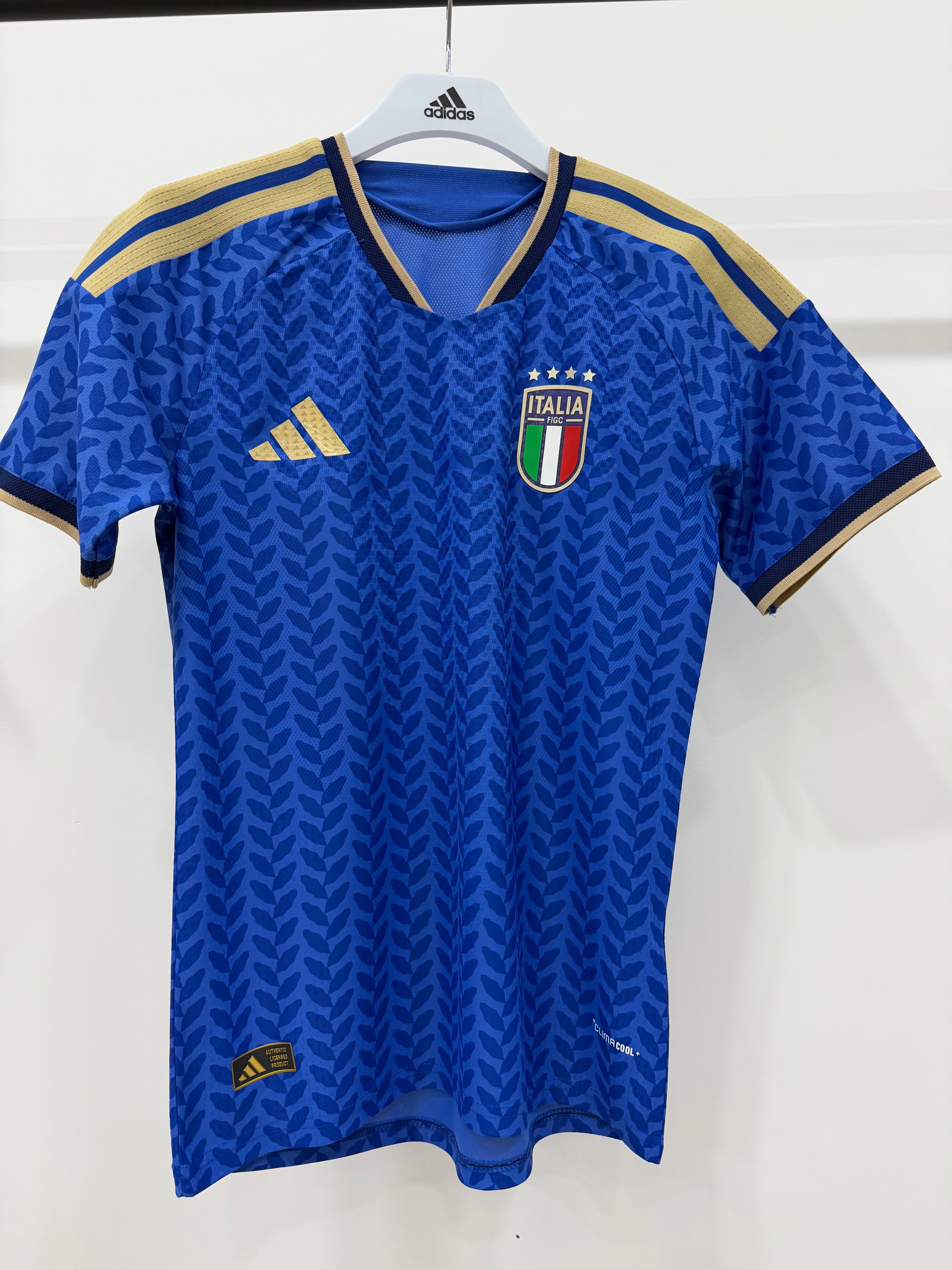 Camiseta Italia, Local Mundial 2026