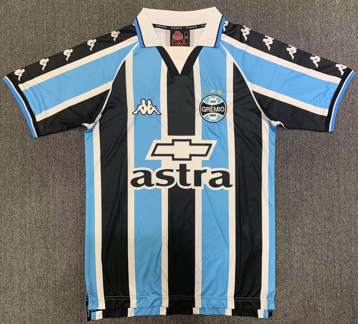 Camiseta Gremio, Local 2000