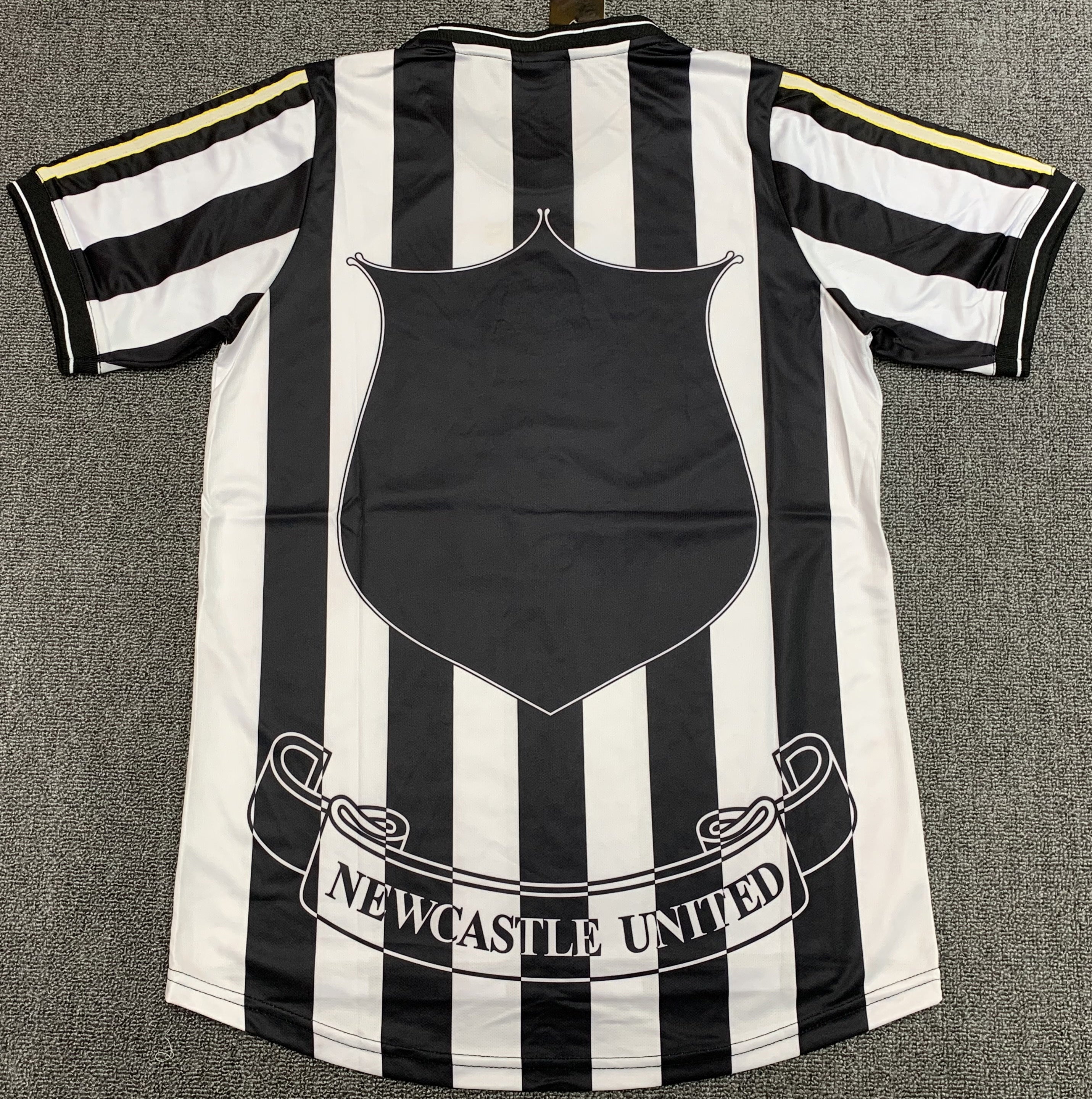Camiseta Local Newcastle, 97-99
