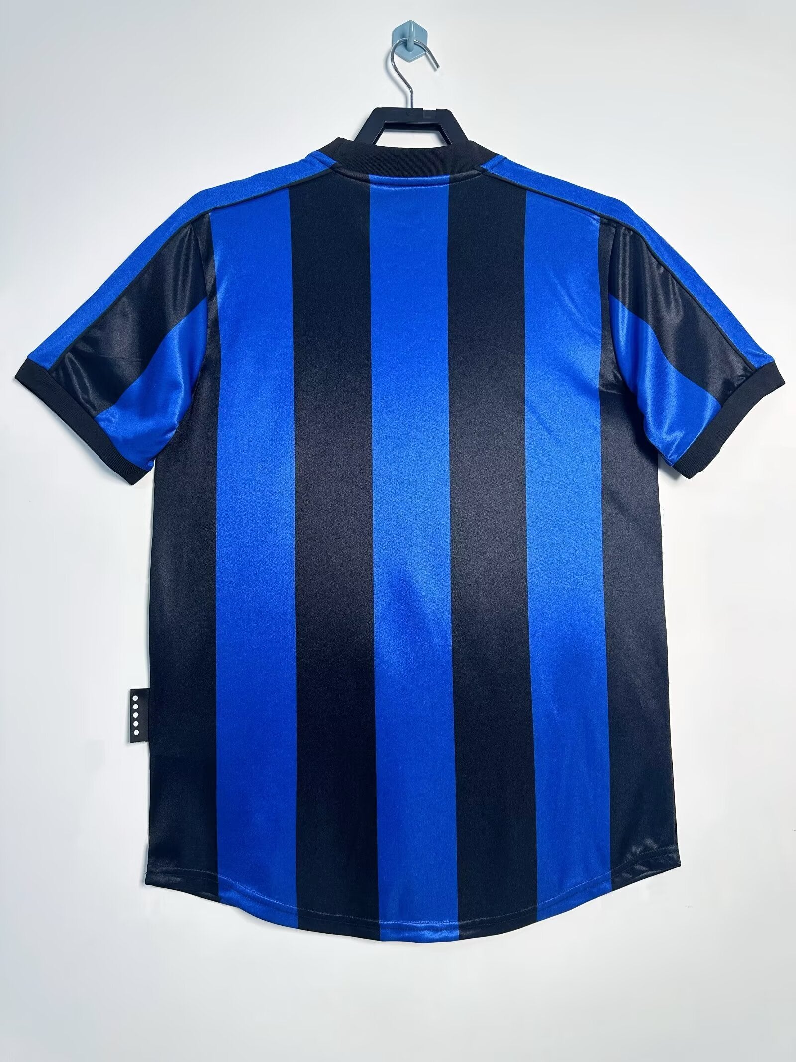 Camiseta Local del Inter de Milán, 99-00