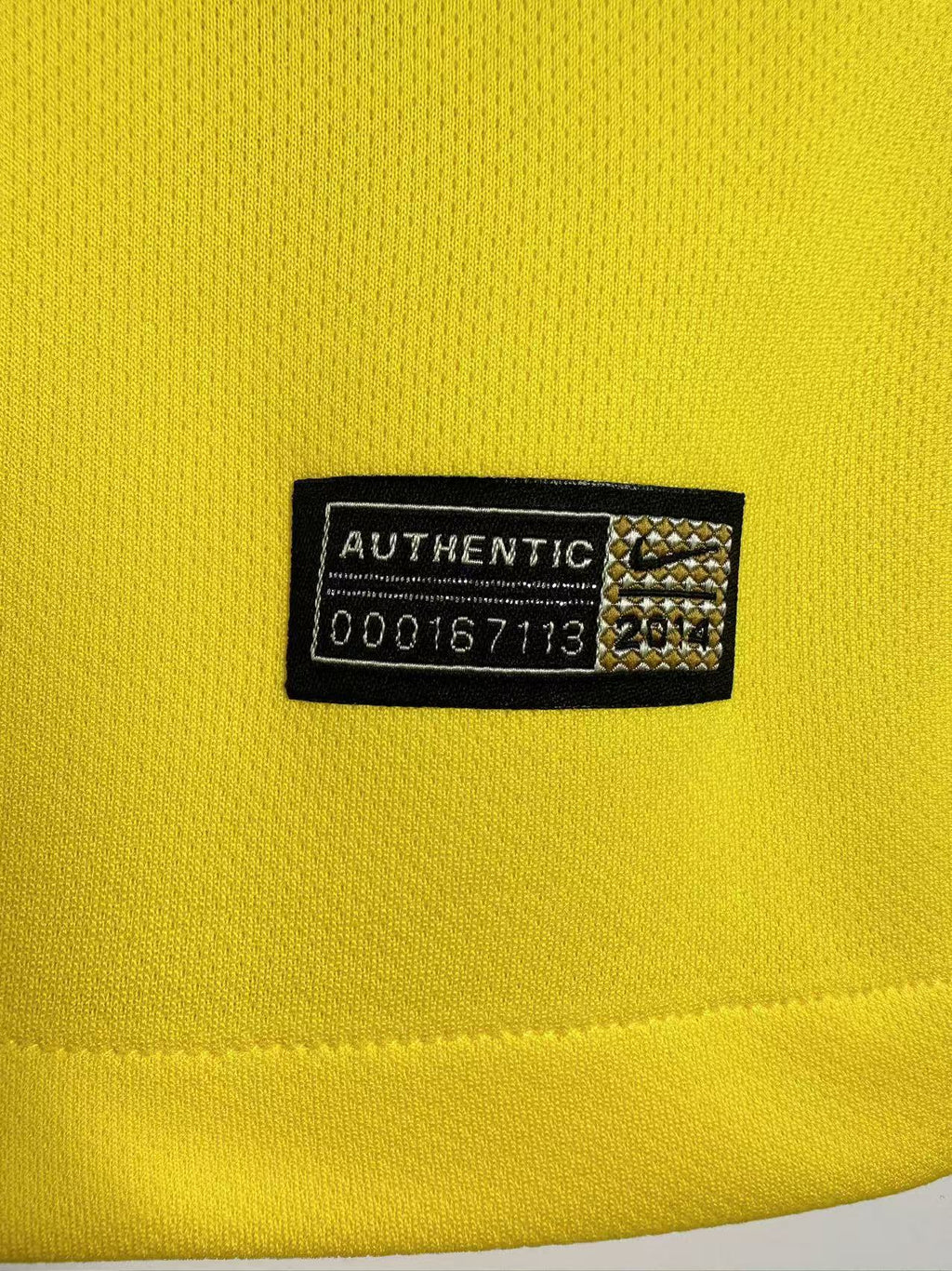 Camiseta Brasil, Local 2014