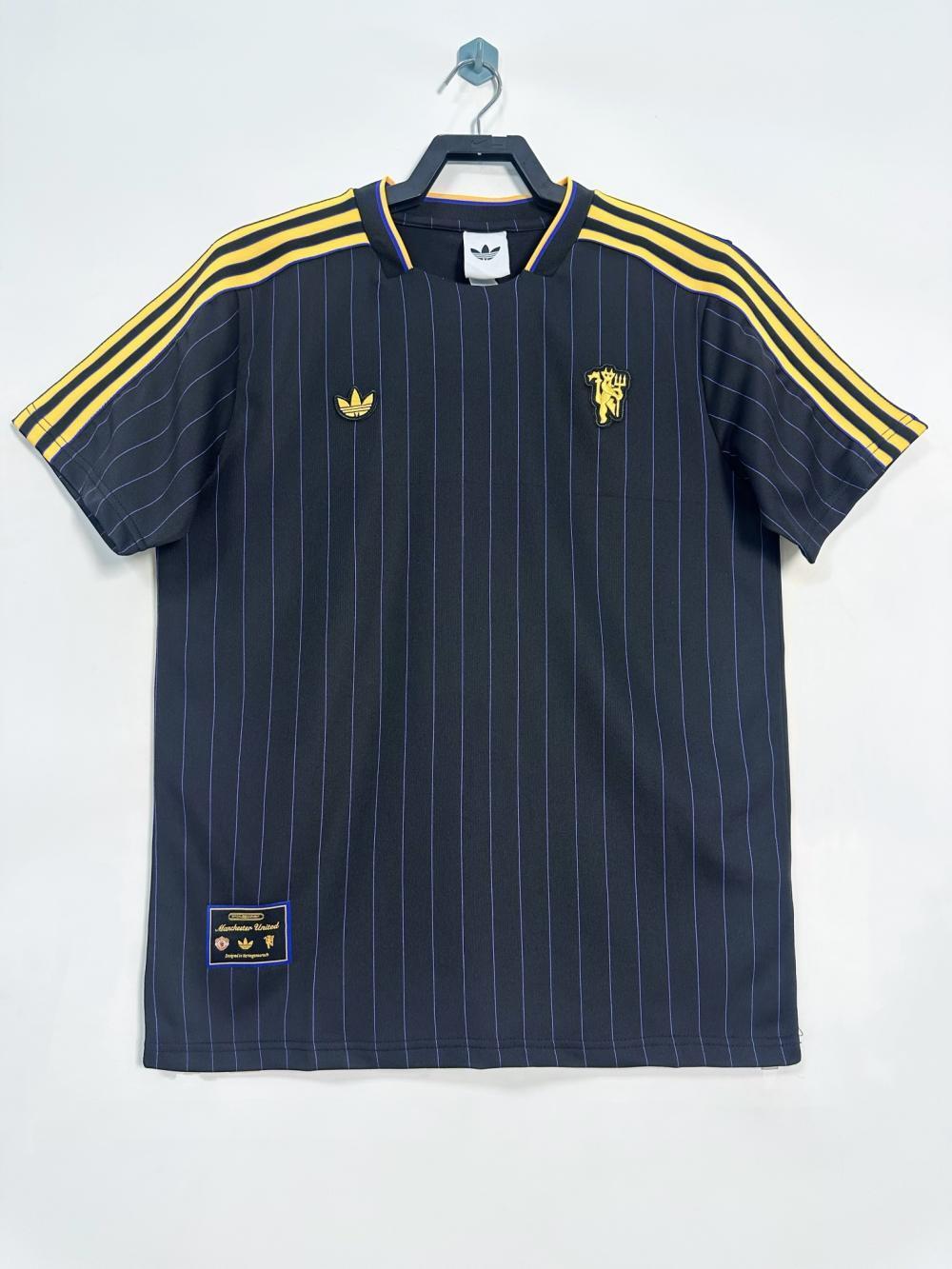 Camiseta Negra Manchester United Terrace, 2025