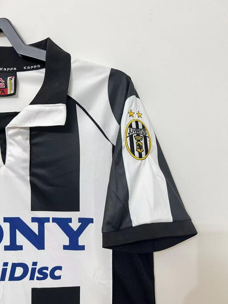 Camiseta Local Juventus, 97-98