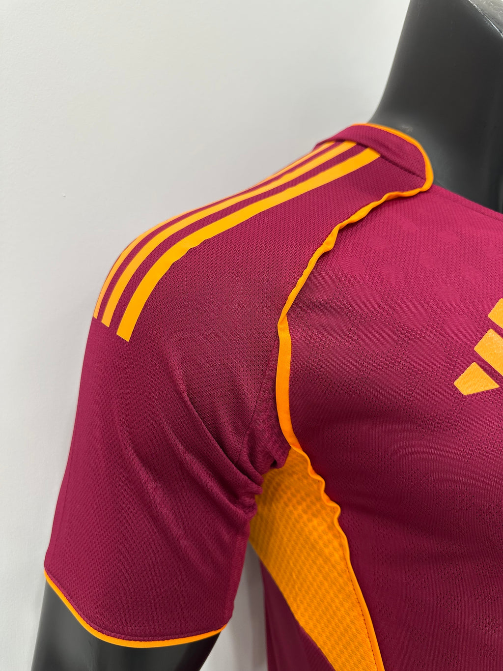 Camiseta AS Roma, Local 25-26