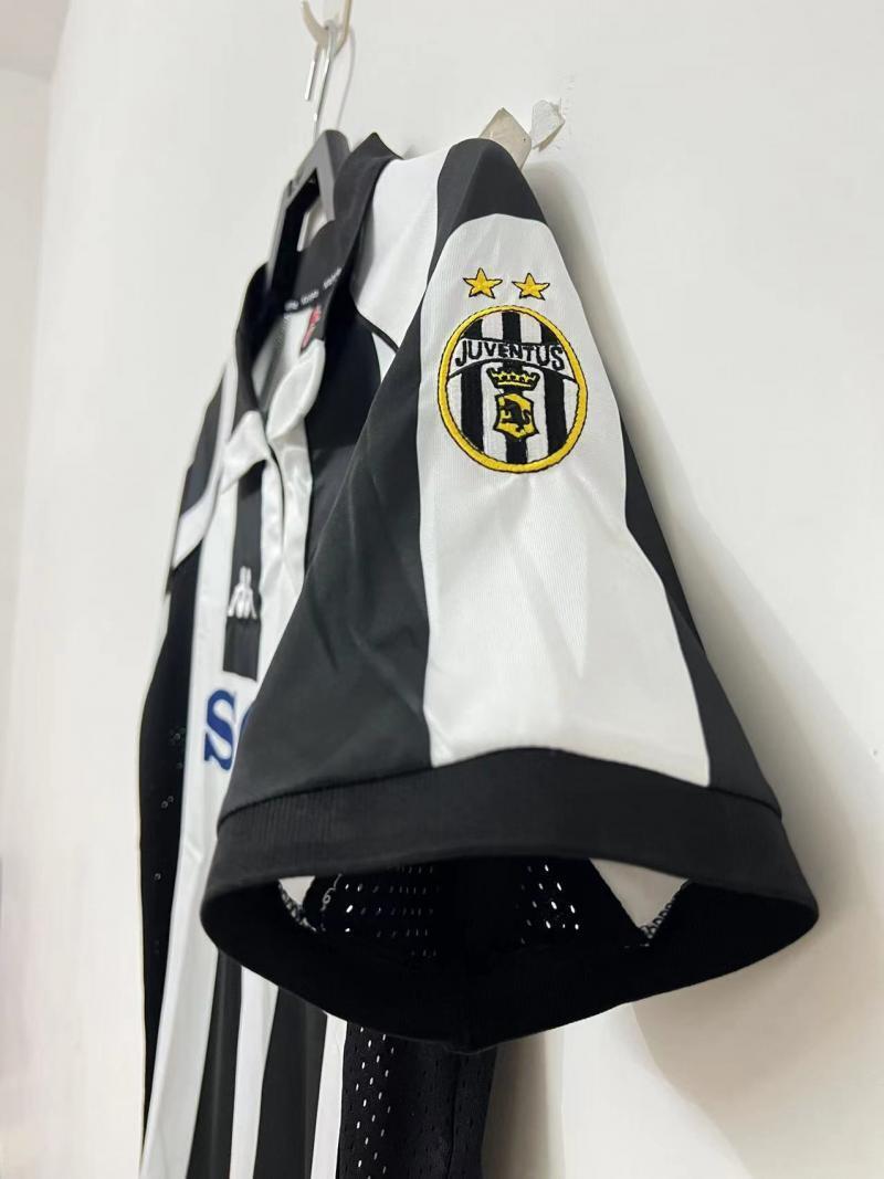 Camiseta Local Juventus, 97-98