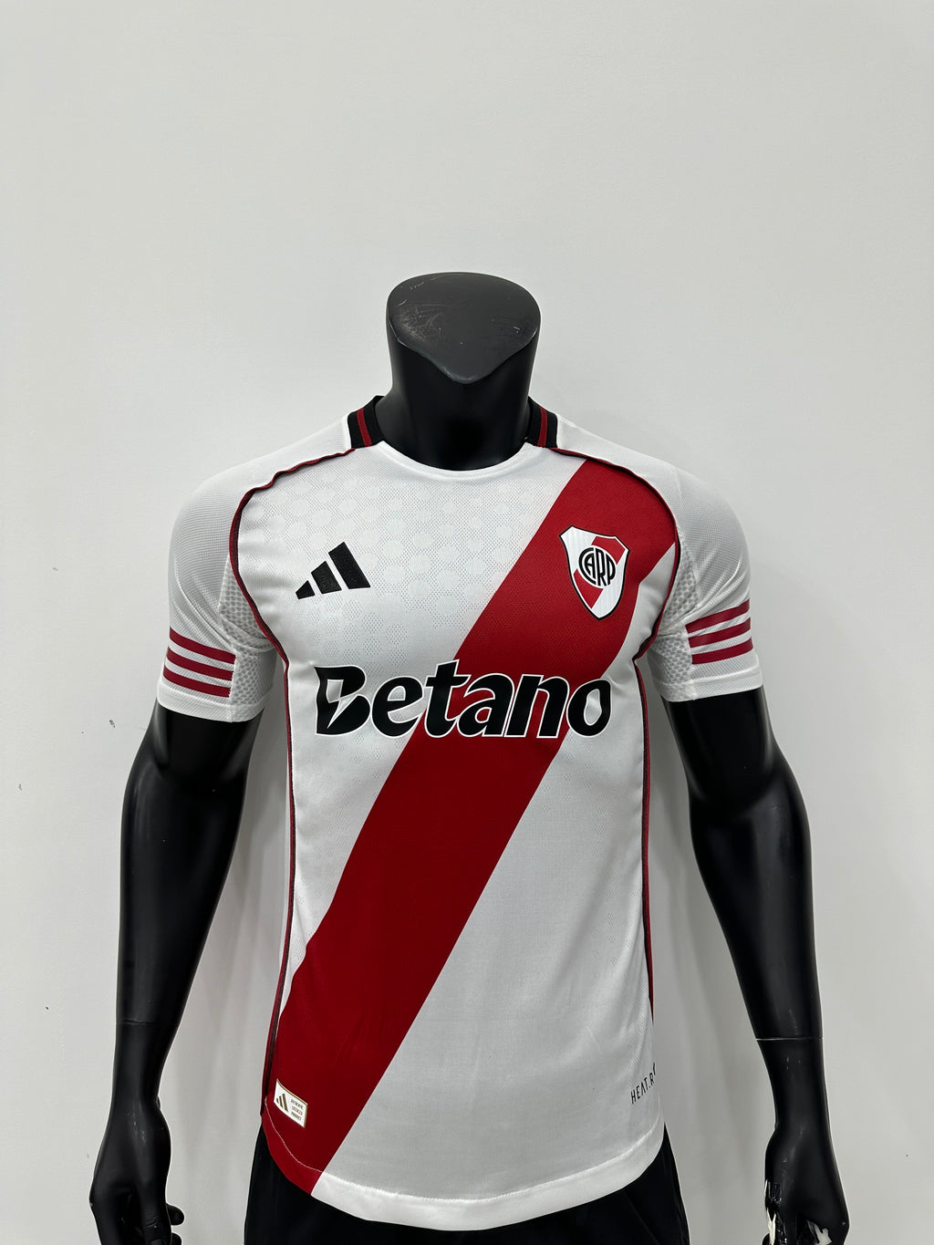 Camiseta River Plate, Local 25-26