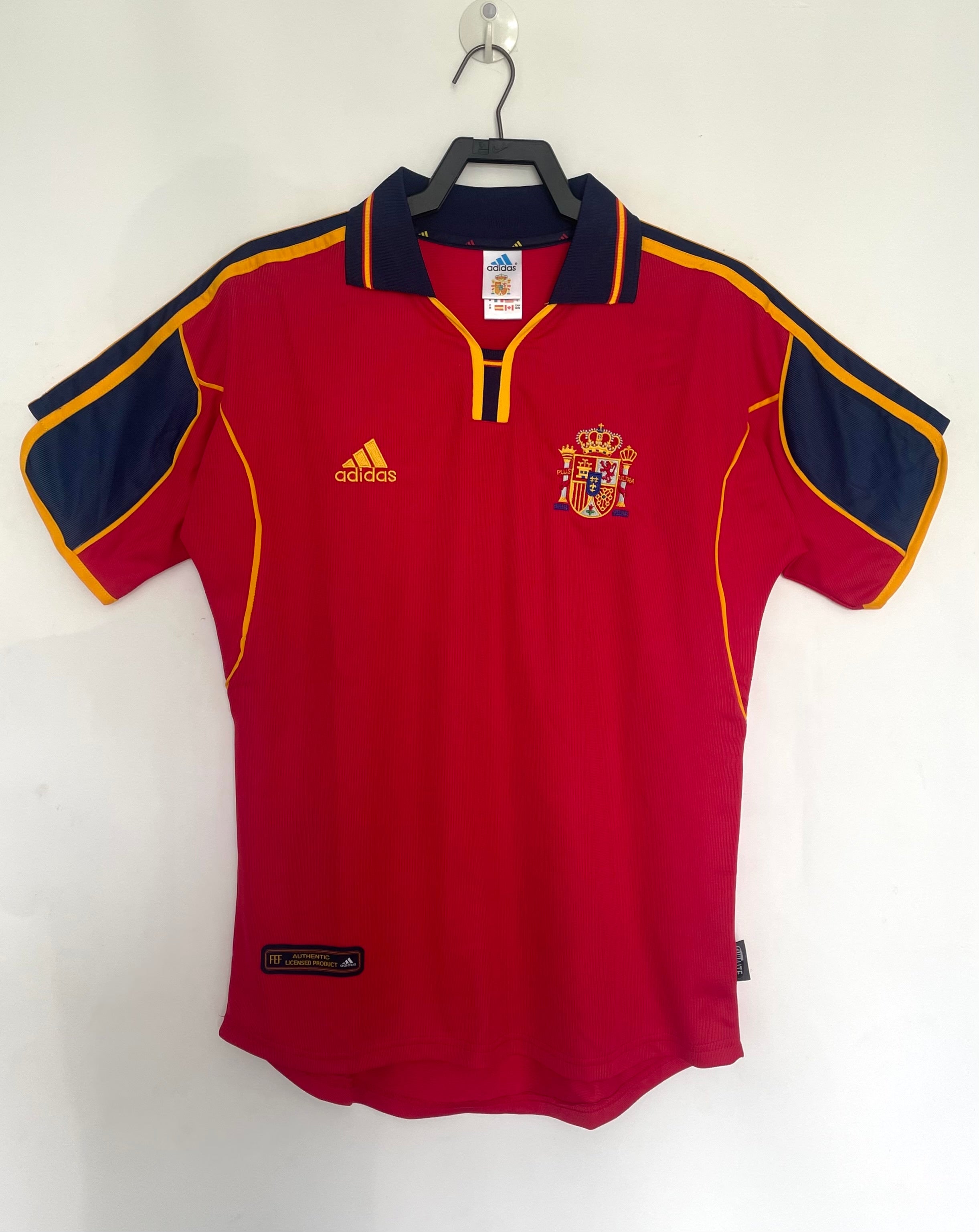 Camiseta España, Local 2000