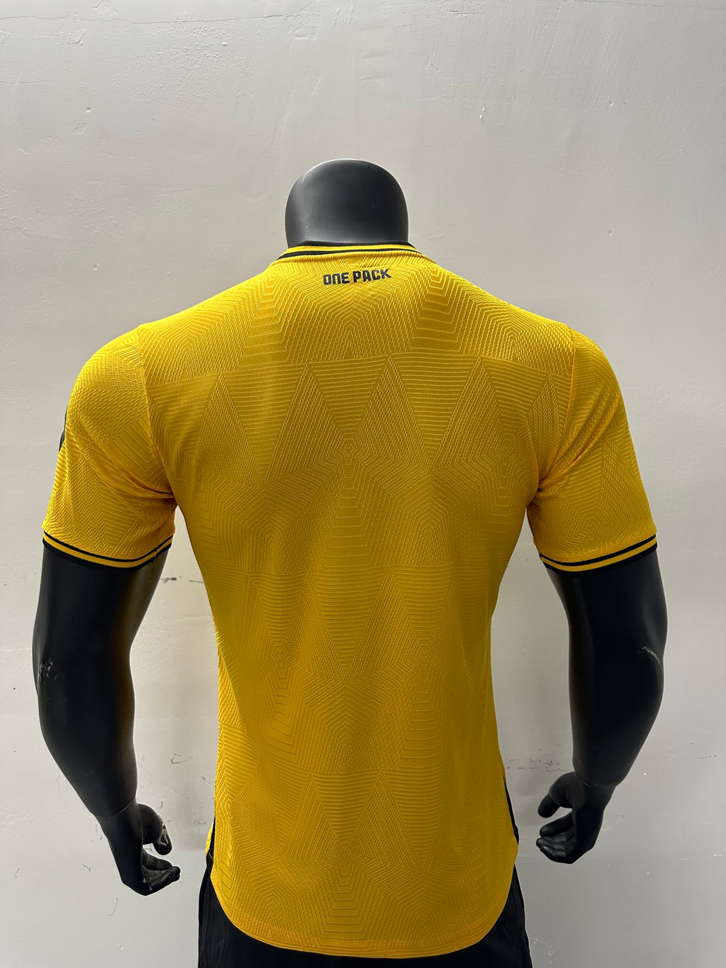 Camiseta Wolves, Local 24-25