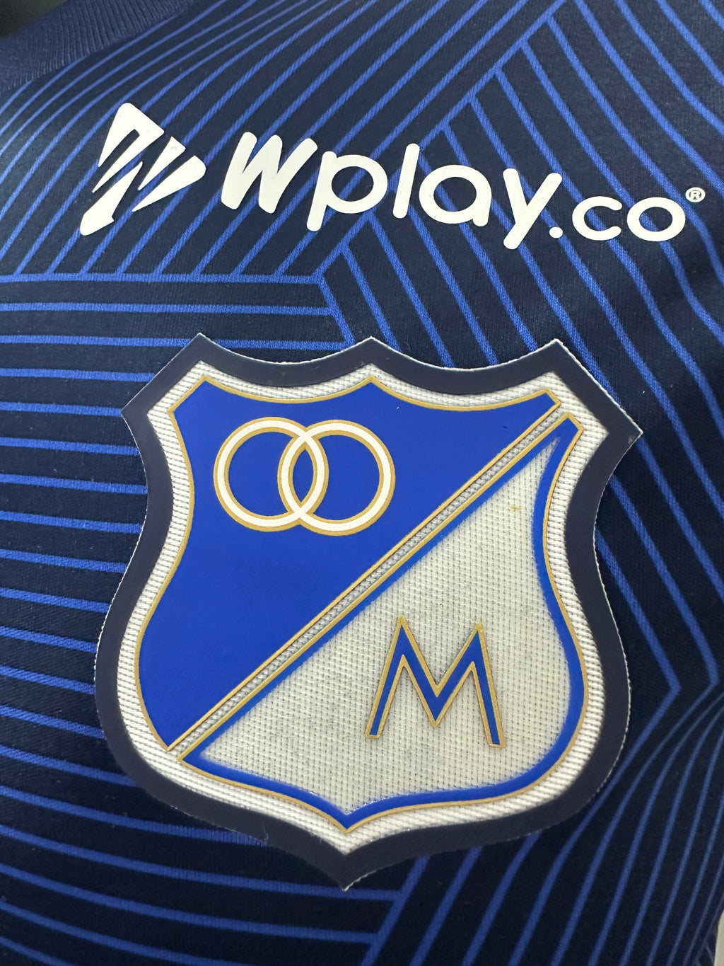 Camiseta Millonarios, Local 24-25