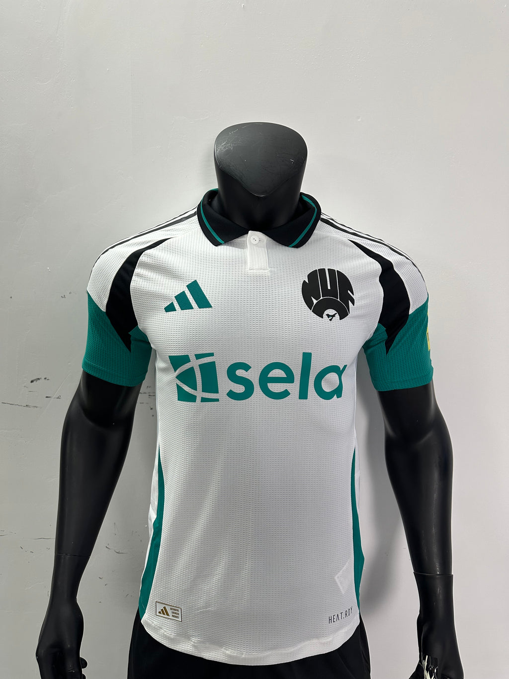 Camiseta Newcastle United, Tercera 24-25