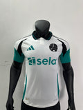 Camiseta Newcastle United, Tercera 24-25