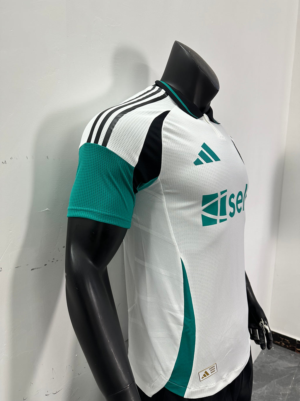 Camiseta Newcastle United, Tercera 24-25