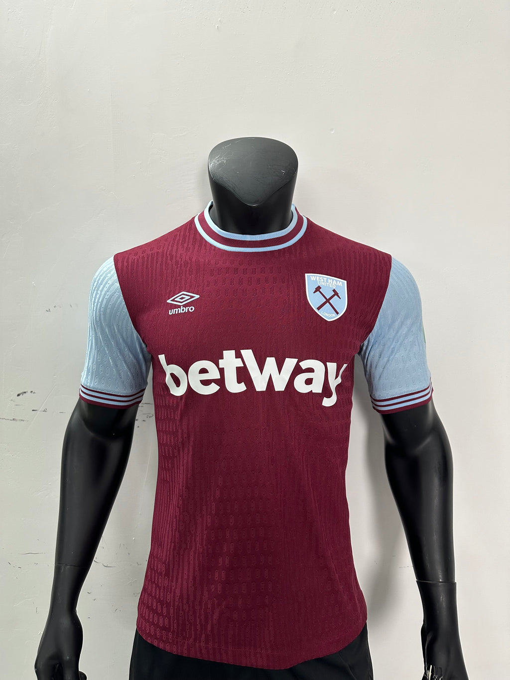 Camiseta West Ham, Local 24-25