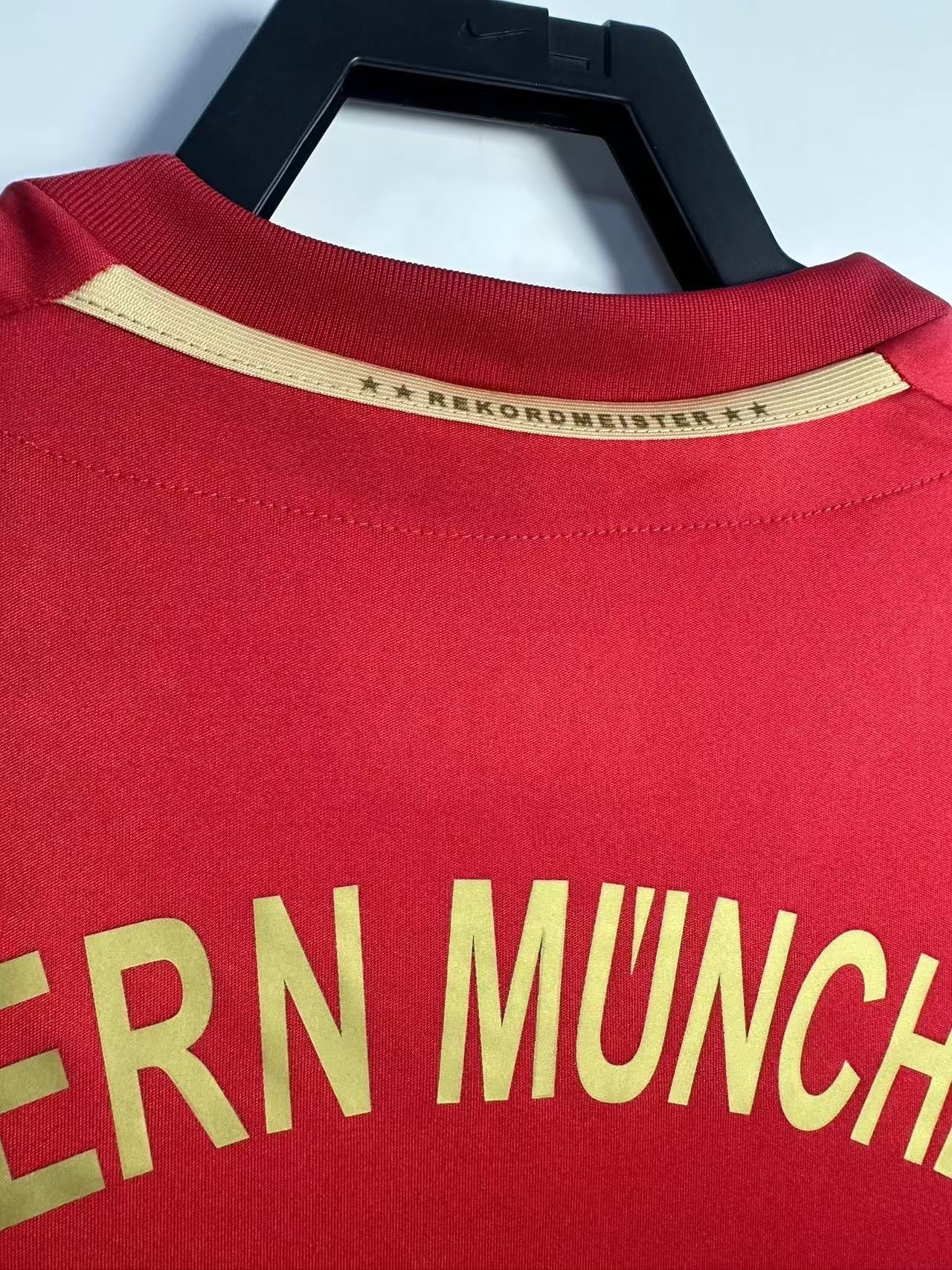 Camiseta Bayern Múnich, Local 12-13