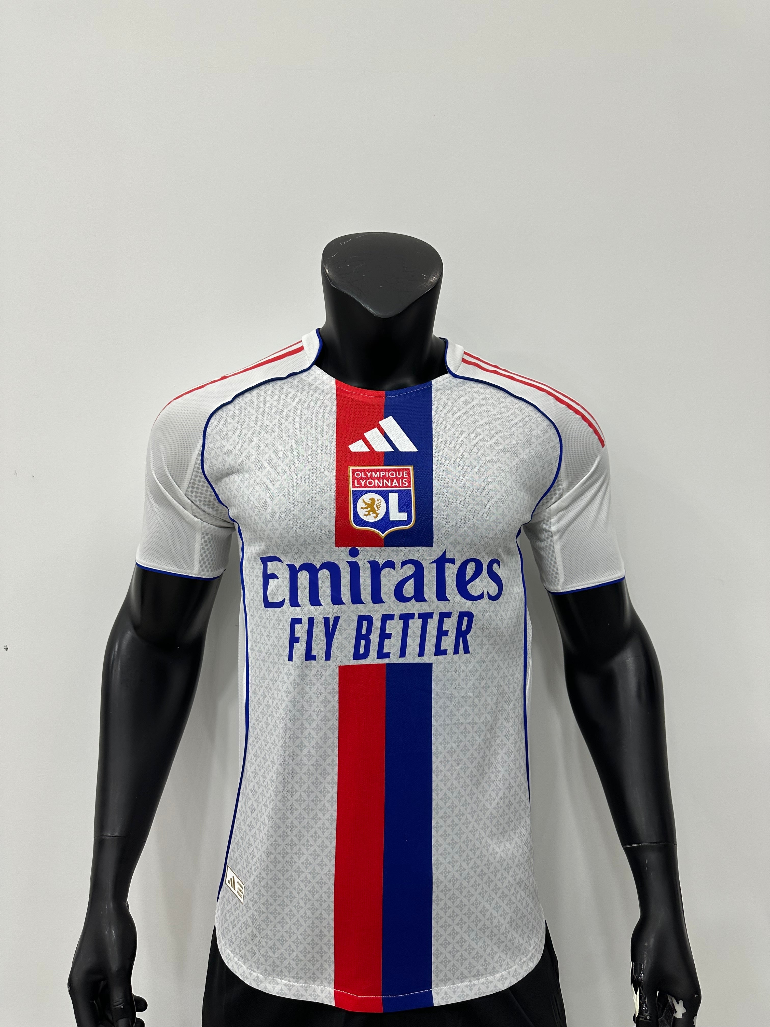 Camiseta Olympique de Lyon, Local 25-26