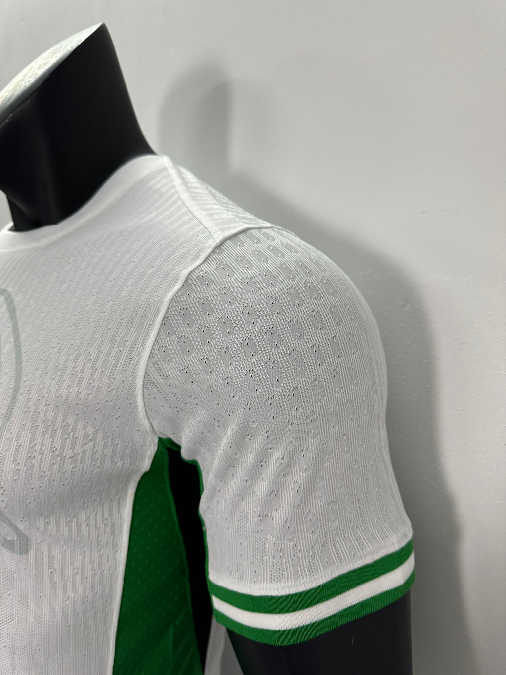 Camiseta Nigeria, Local 24-25