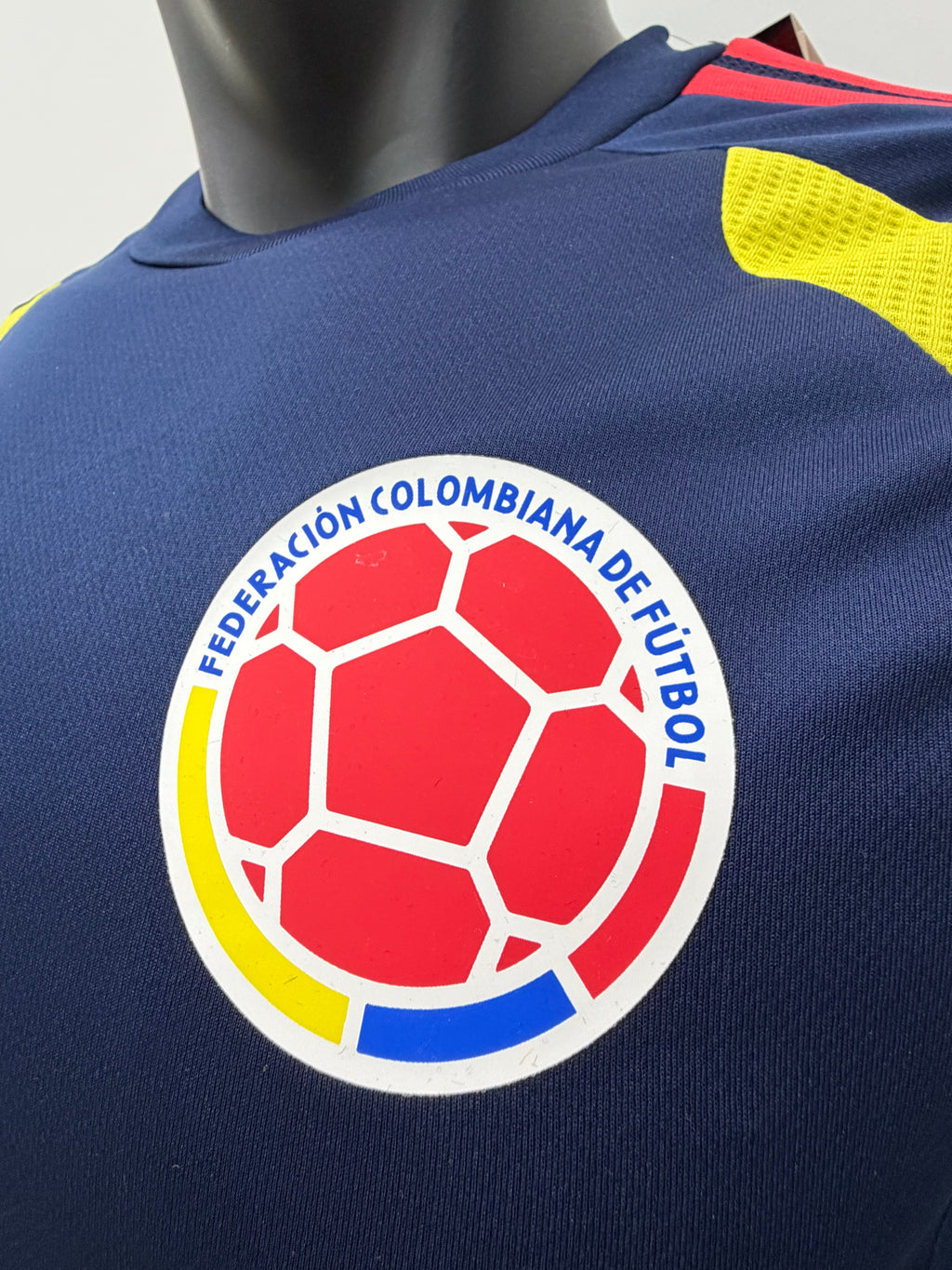 Camiseta Colombia, entrenamiento azul 2026