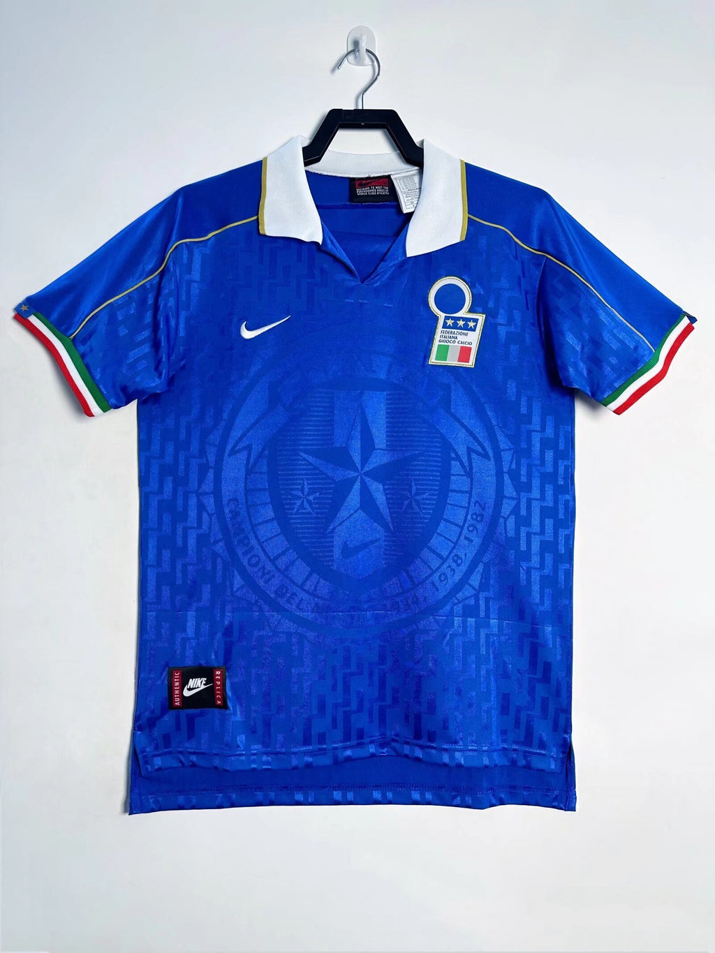 Camiseta Italia, Local 1995