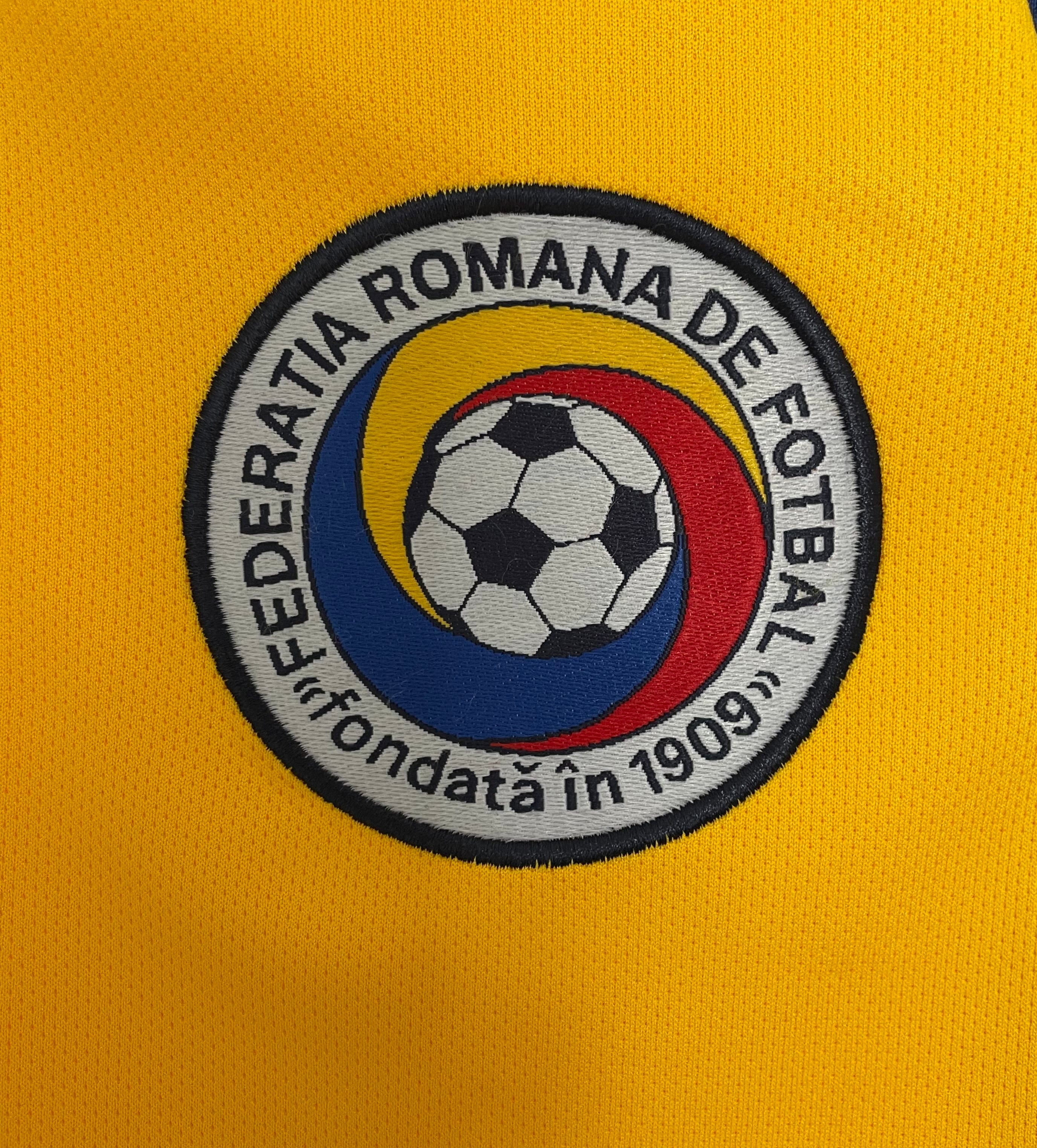 Camiseta Local Rumania,2000