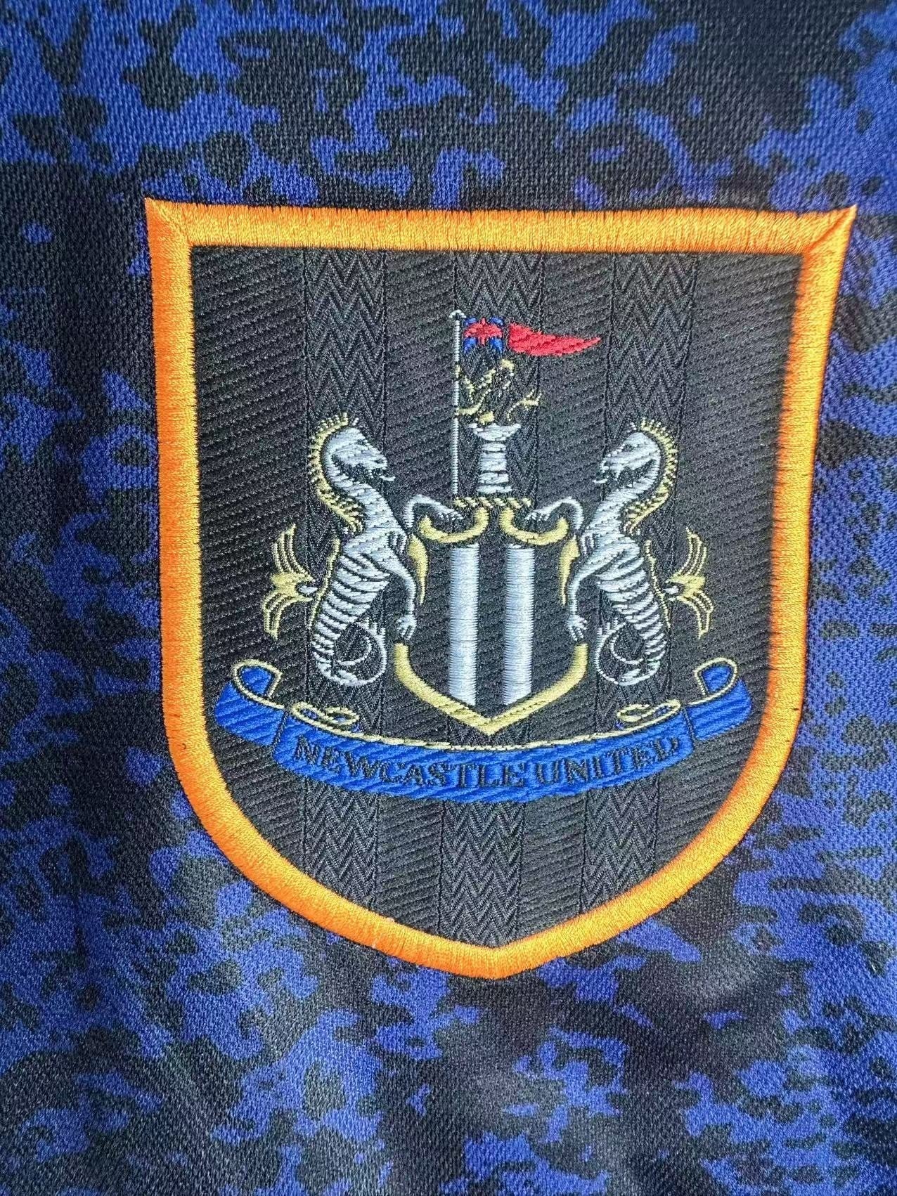 Camiseta Visitante Newcastle, 96-98