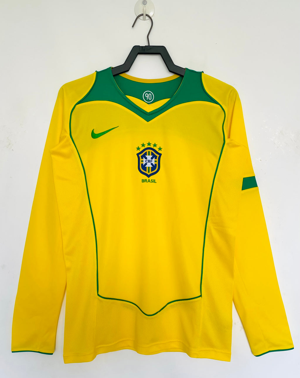 Camiseta Manga Larga Brasil, Local 2004