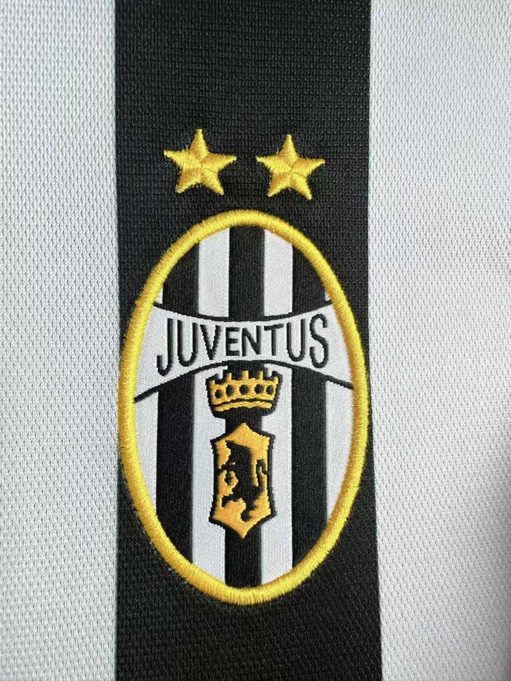Camiseta Local Juventus, 01-02