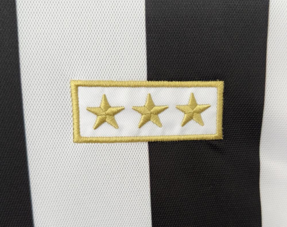 Camiseta Juventus 120th, 2017