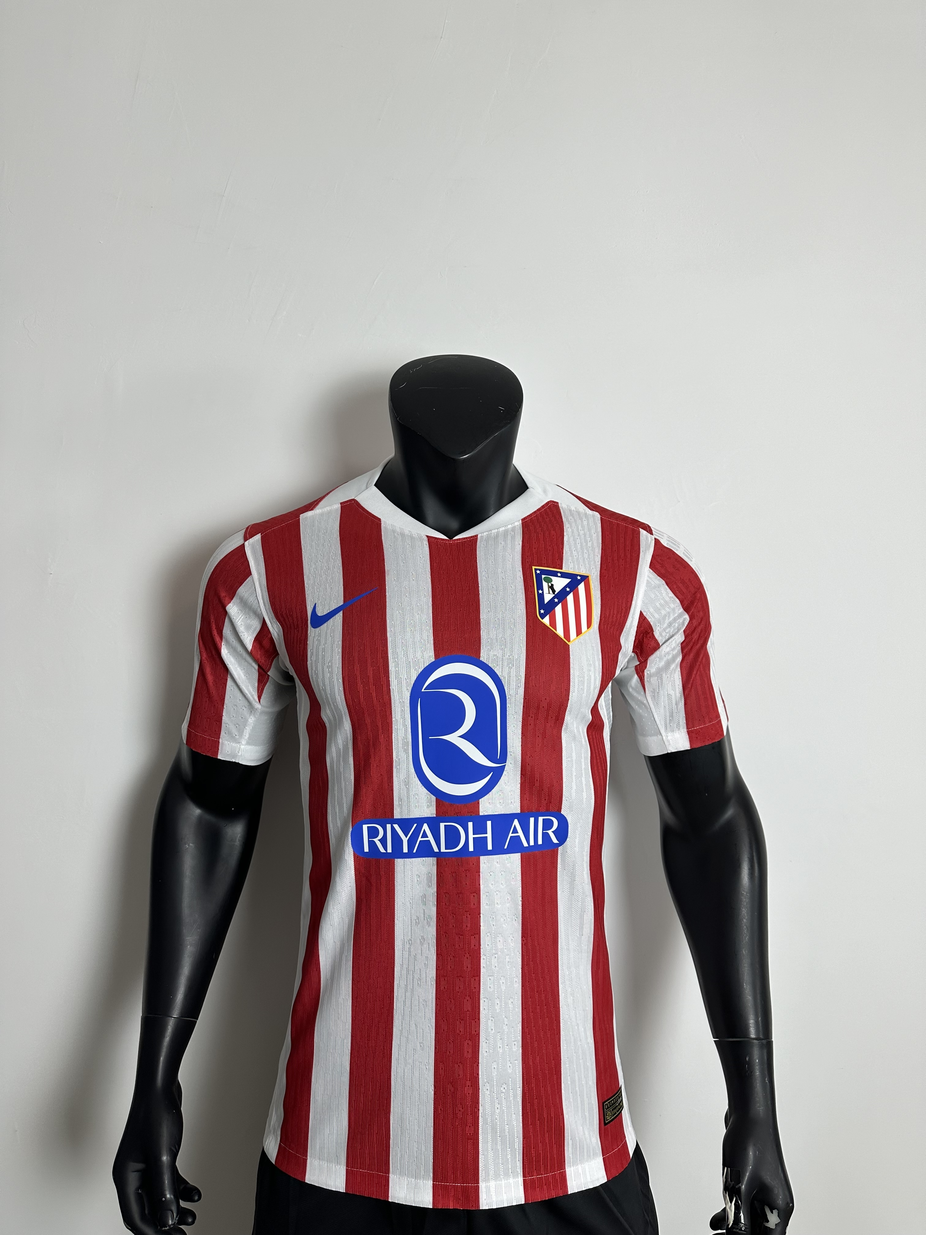 Camiseta Atlético de Madrid, Local 25-26