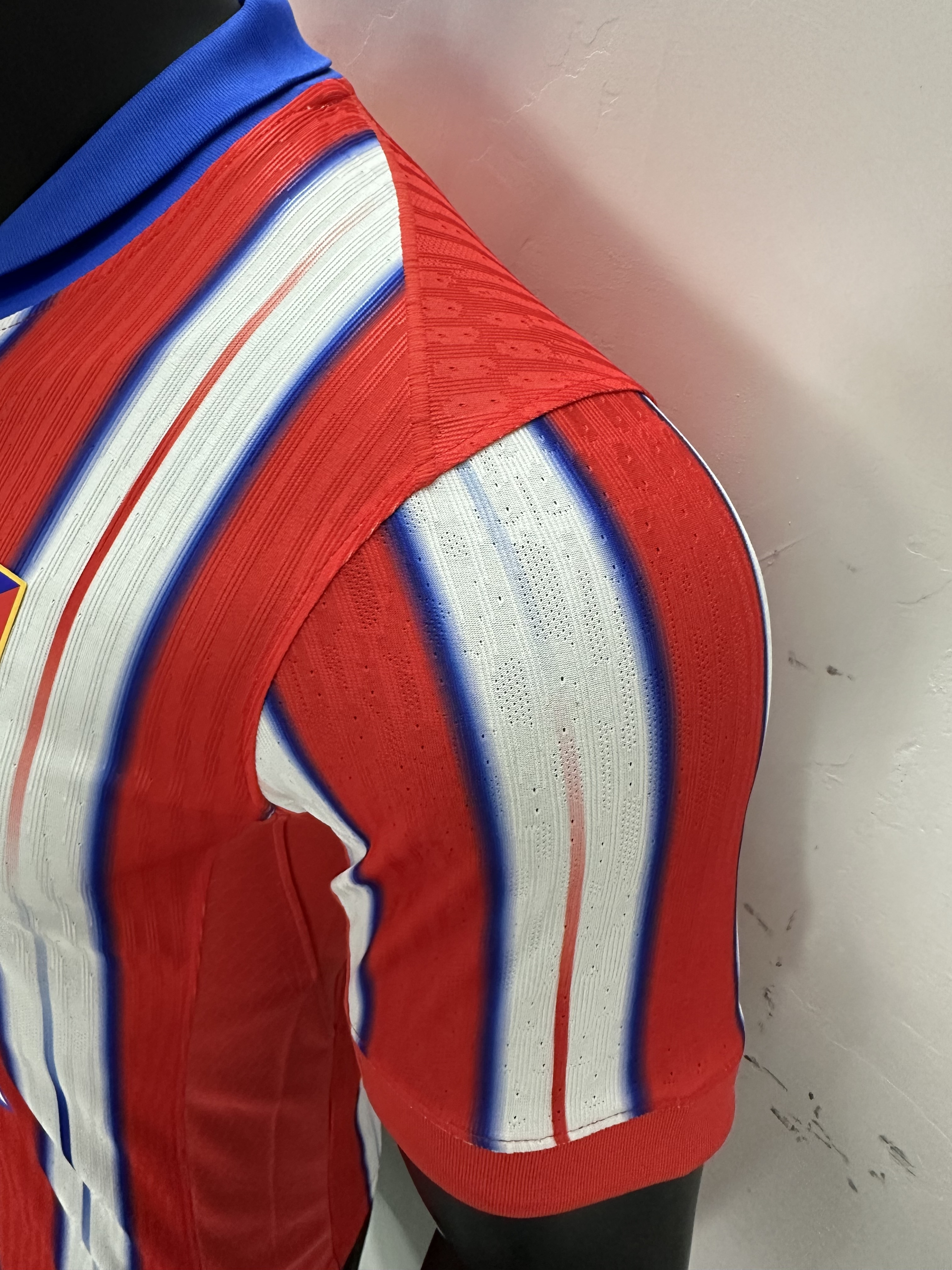 Camiseta Atlético de Madrid, Local 24-25