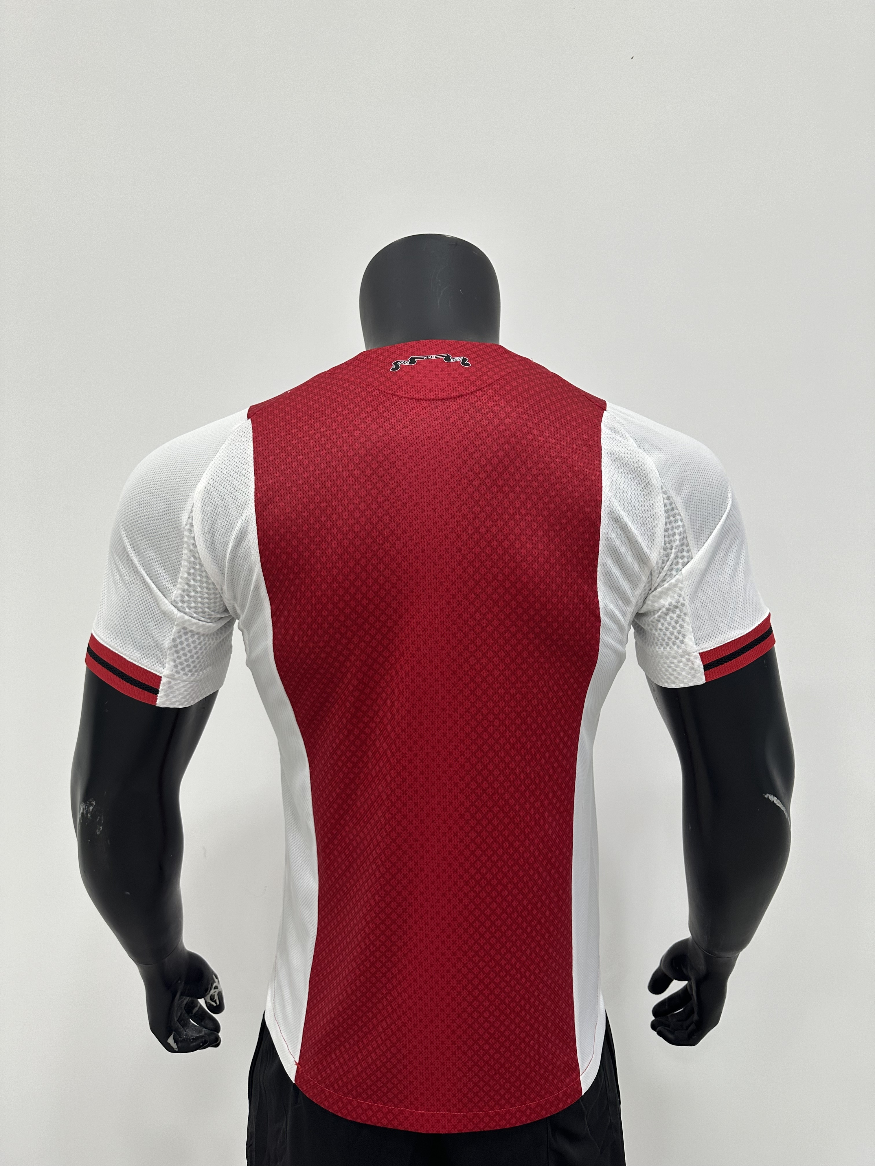 Camiseta Ajax, Local 25-26