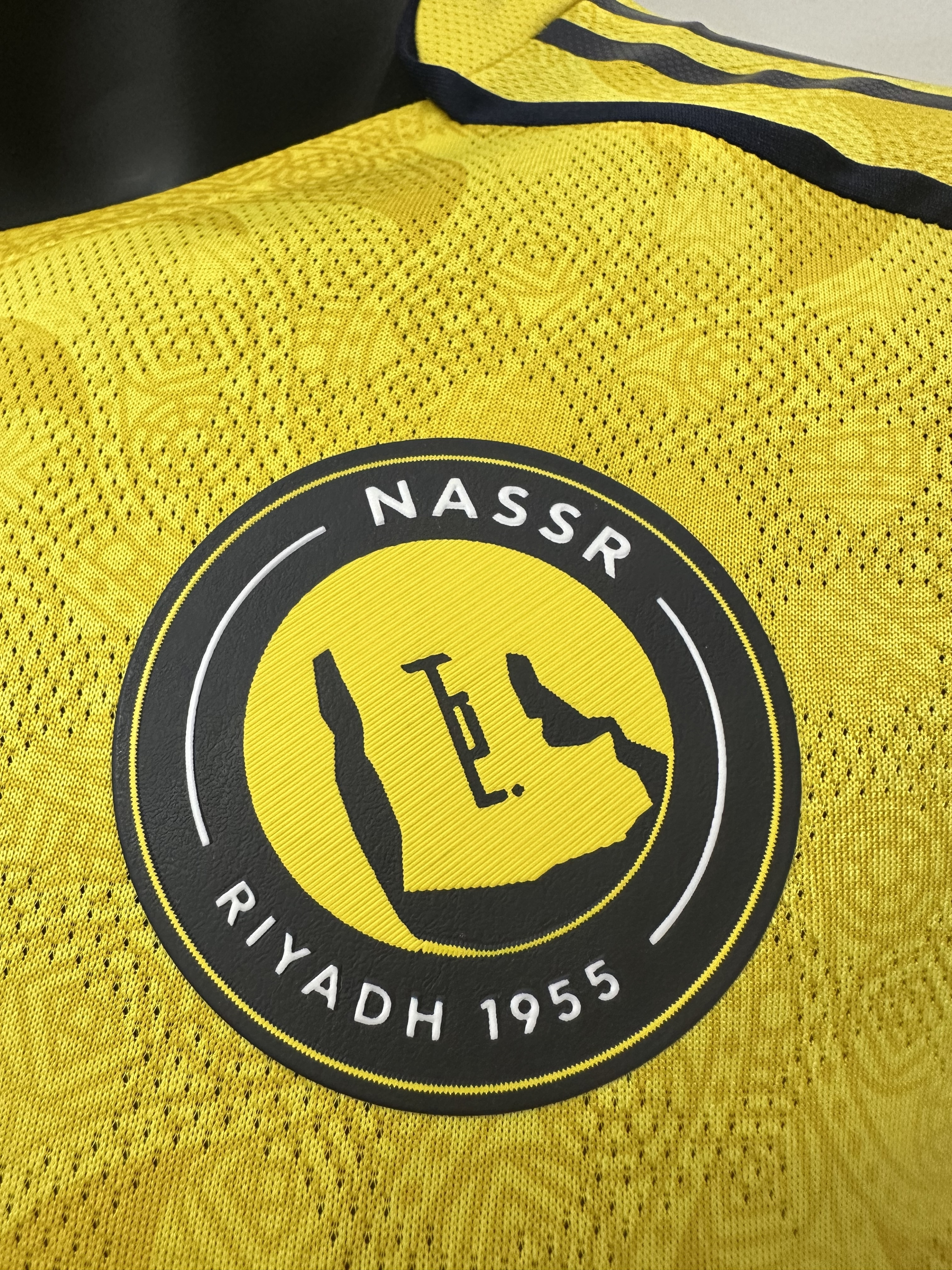 Camiseta Al-Nassr, Local 25-26