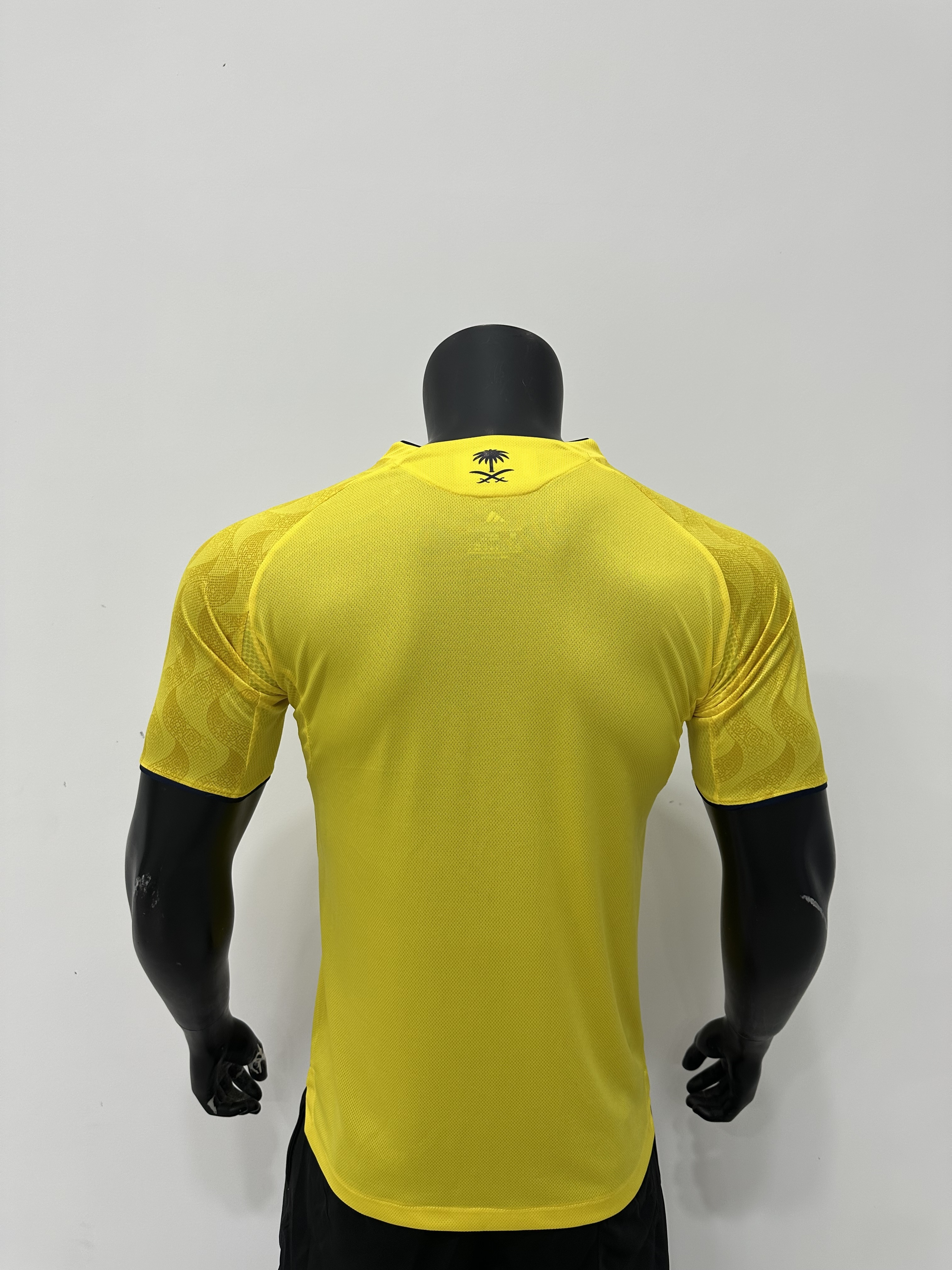 Camiseta Al-Nassr, Local 25-26
