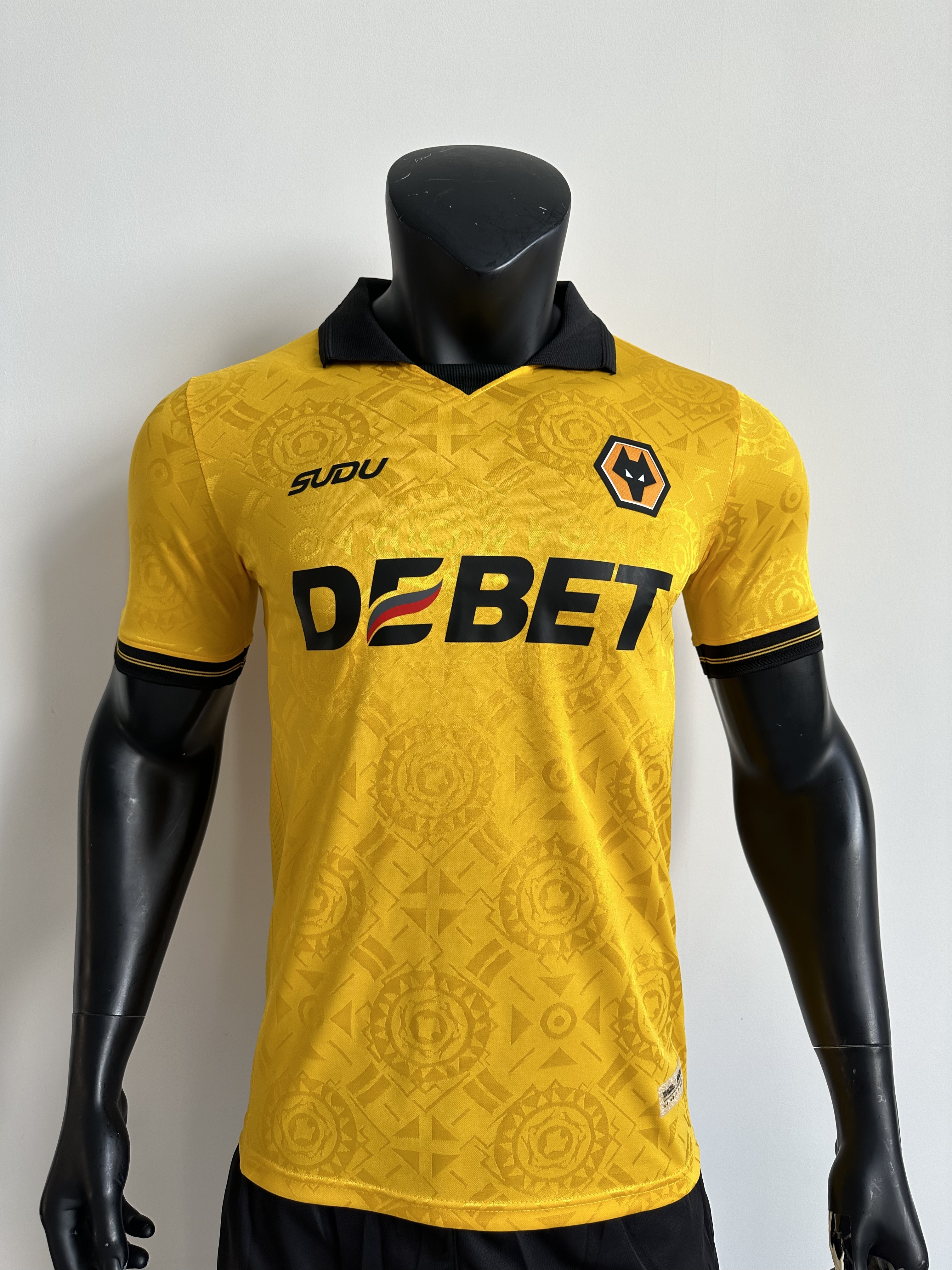 Camiseta Wolves, Local 25-26