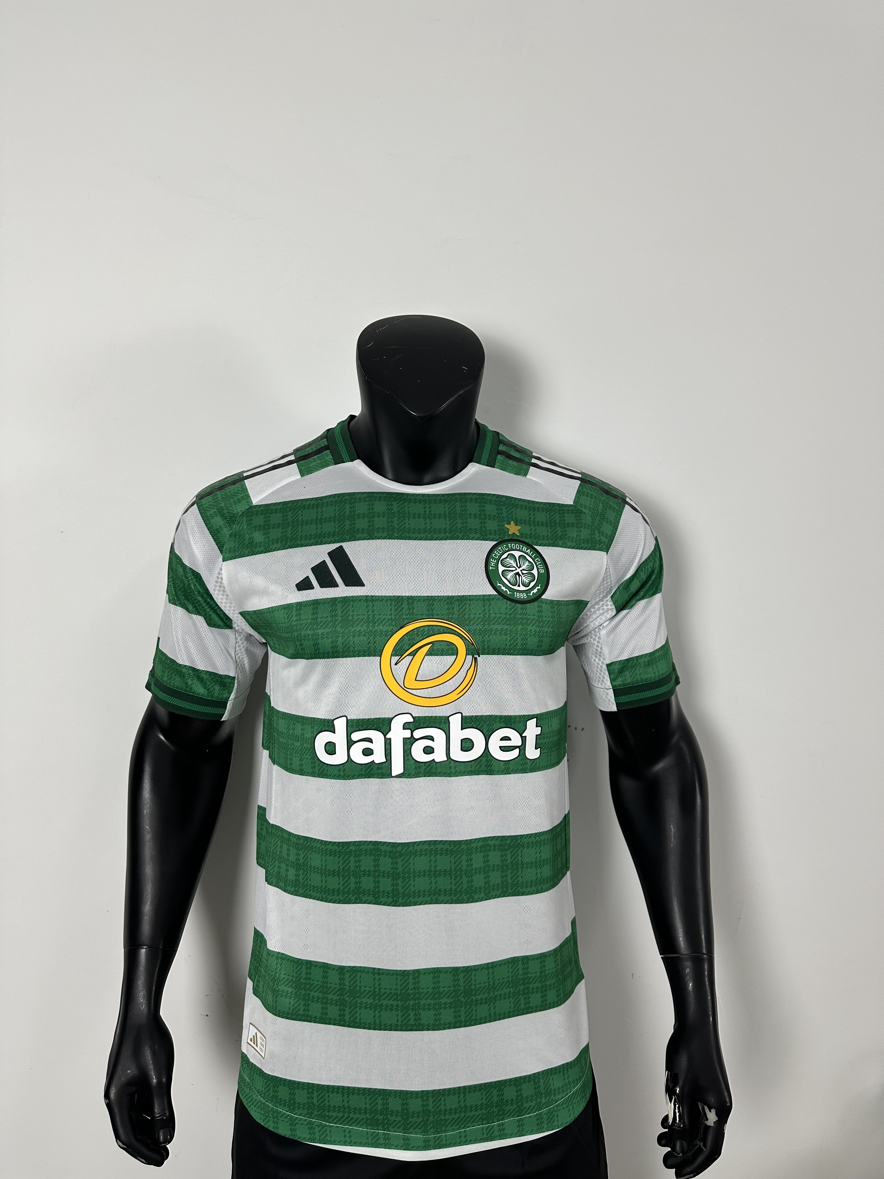 Camiseta Celtic, Local 25-26