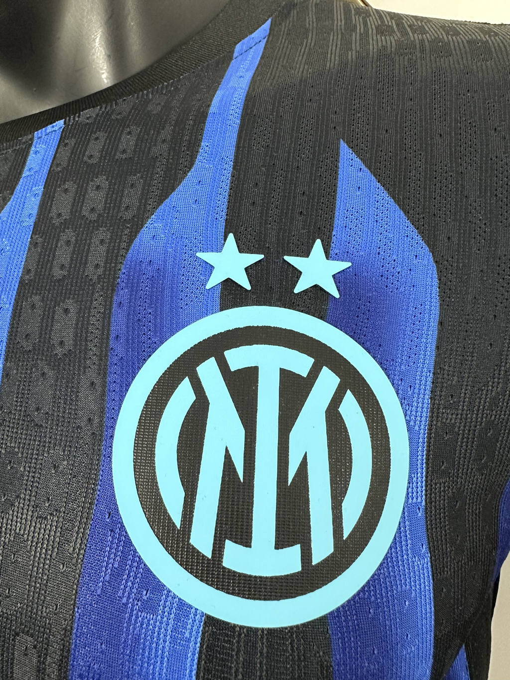 Camiseta Inter de Milán, Local 25-26