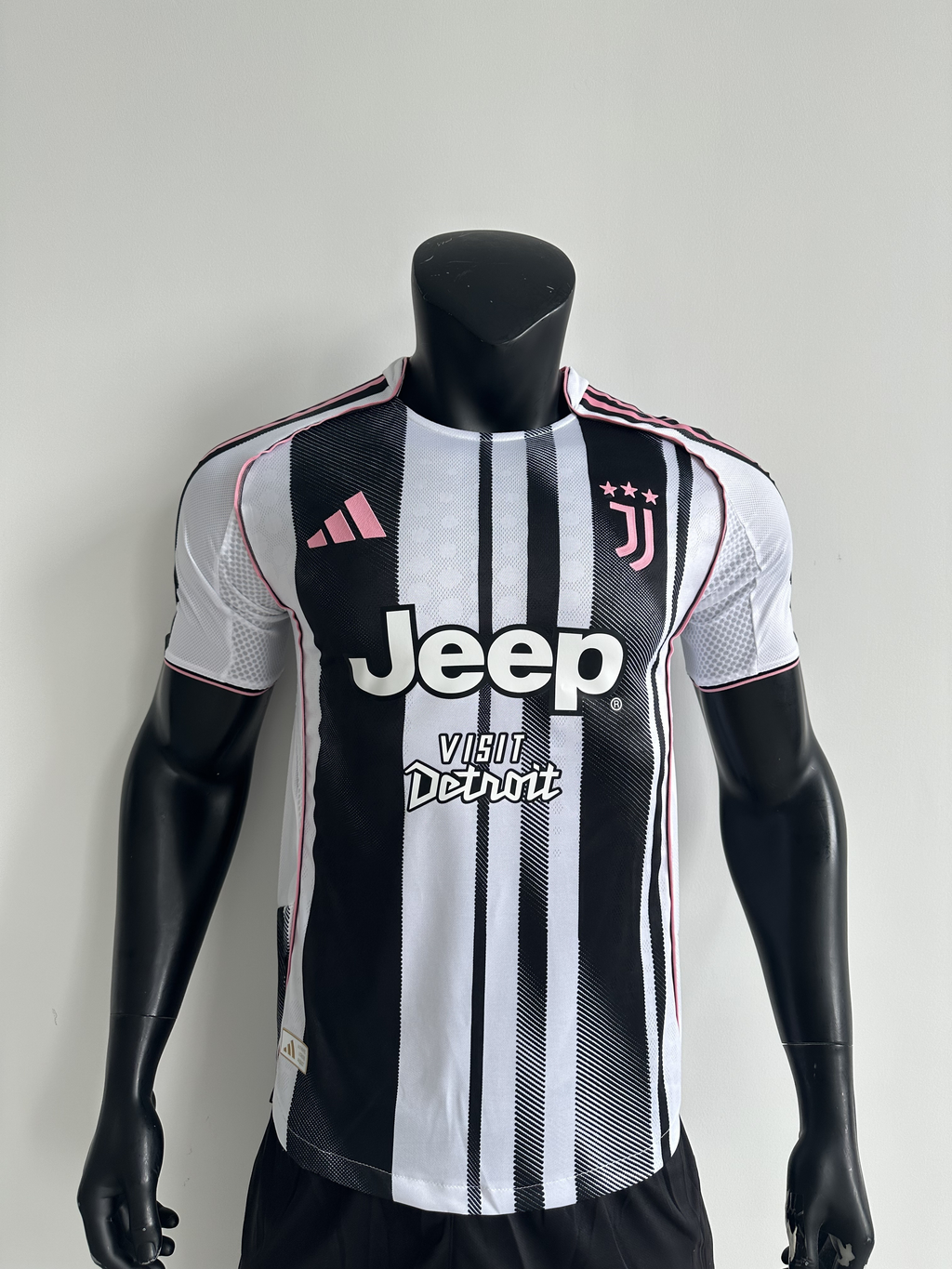 Camiseta Juventus, Local 25-26