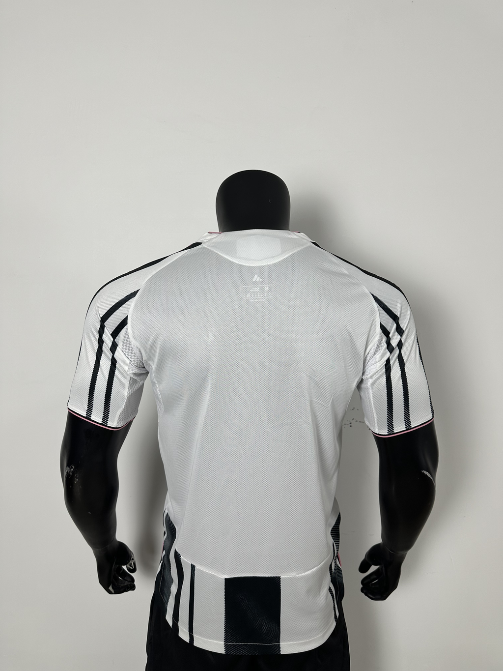 Camiseta Juventus, Local 25-26