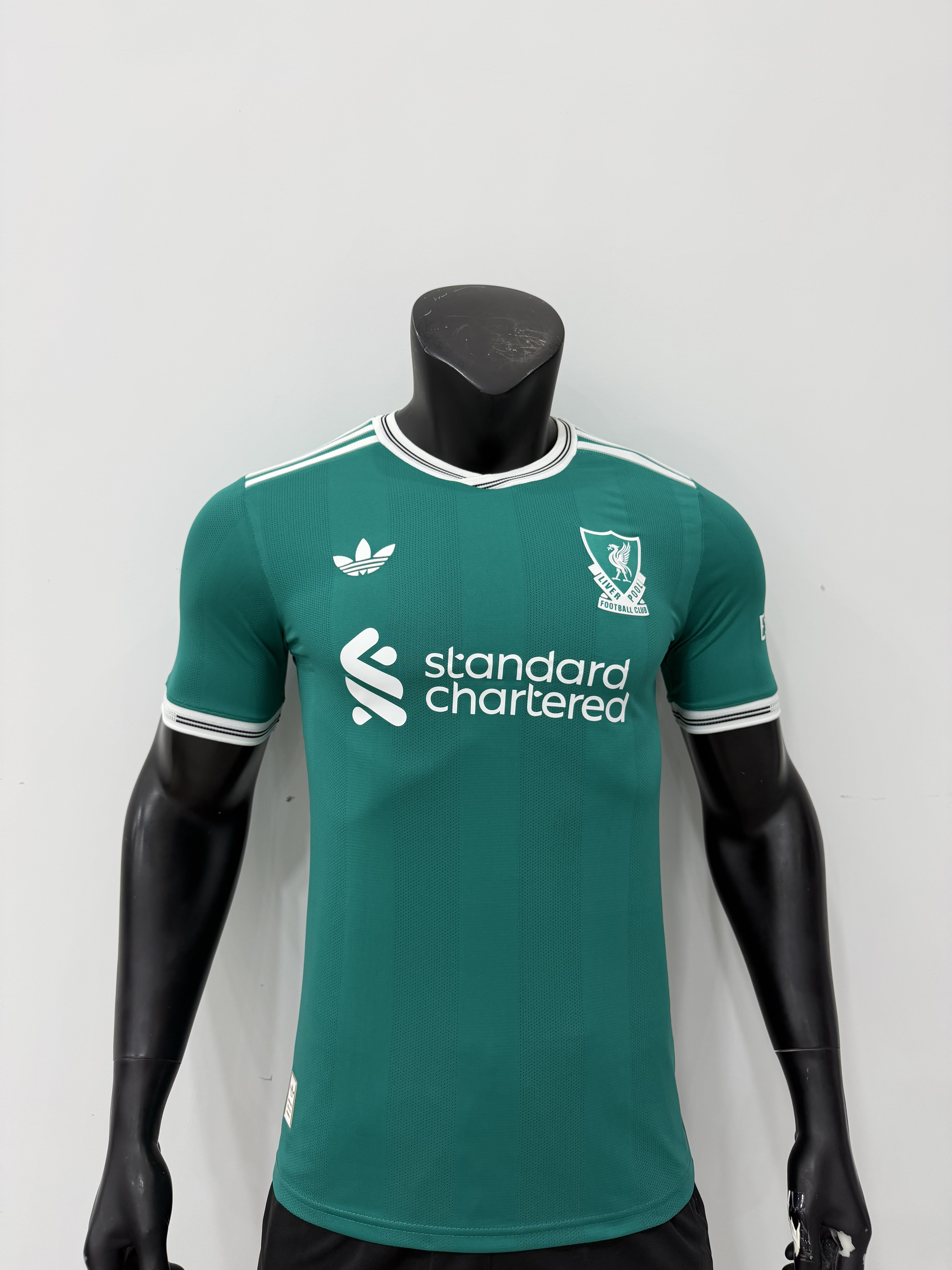 Camiseta Liverpool, Tercera 25-26