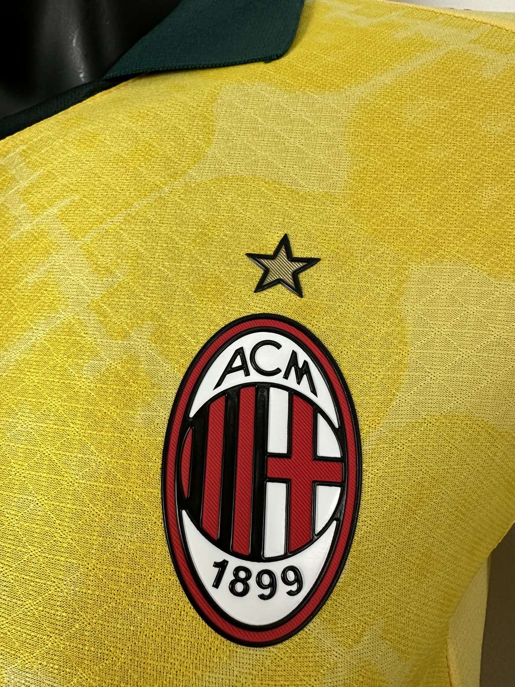 Camiseta AC Milan, Tercera 25-26