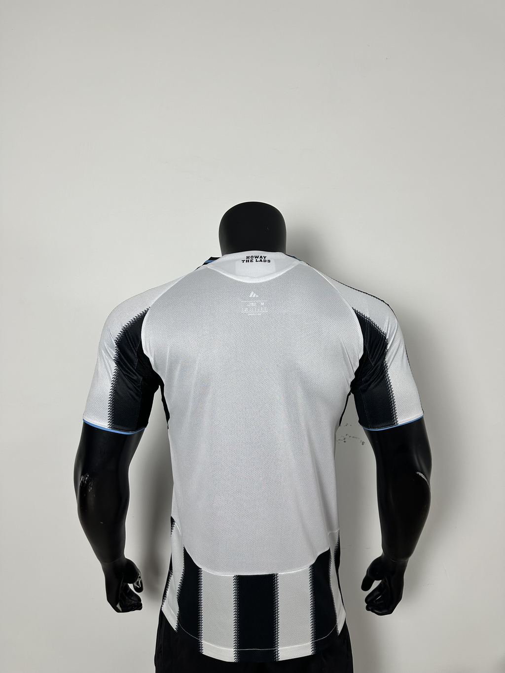 Camiseta Newcastle United, Local 25-26