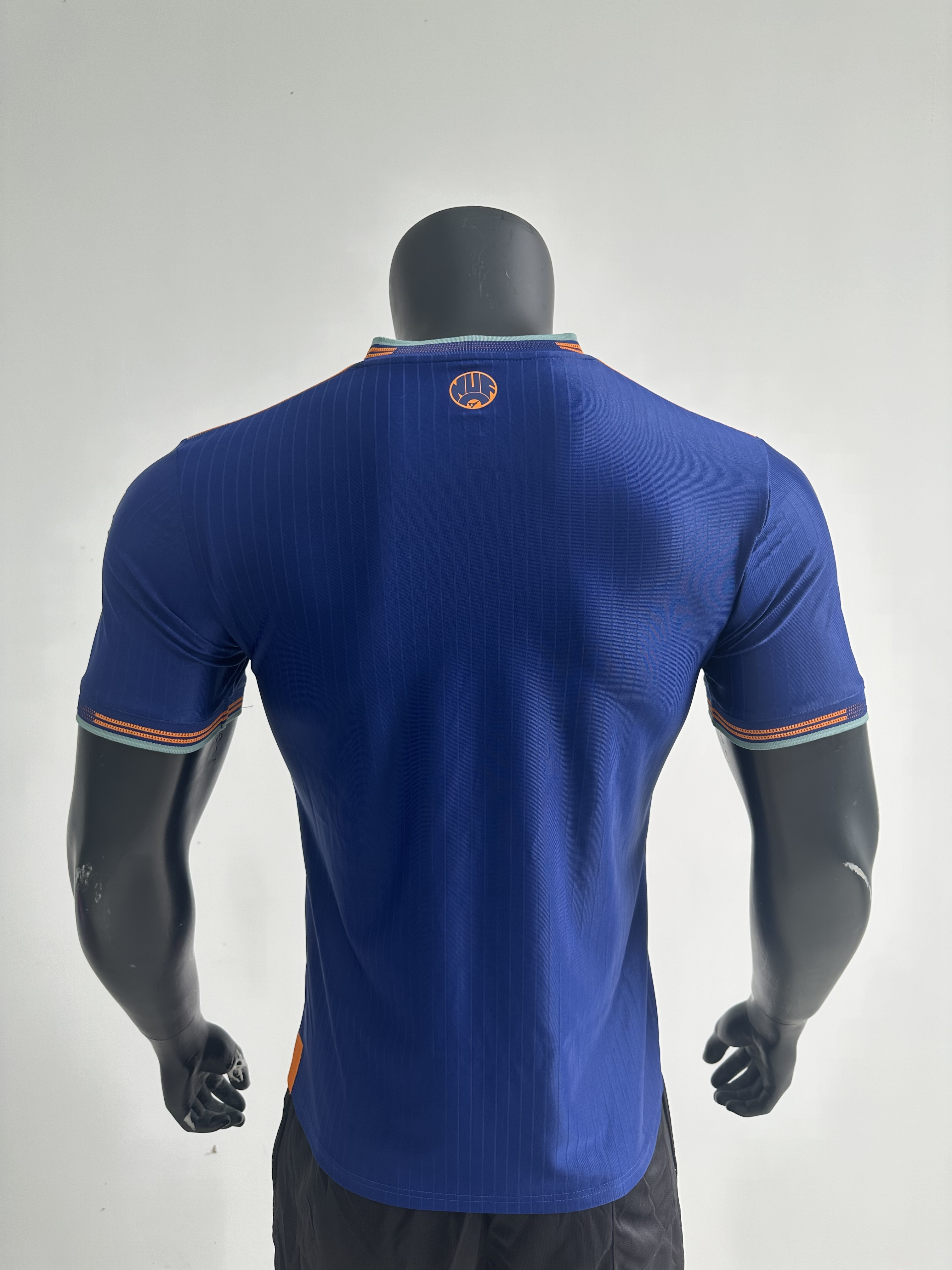 Camiseta Newcastle United, Tercera 25-26