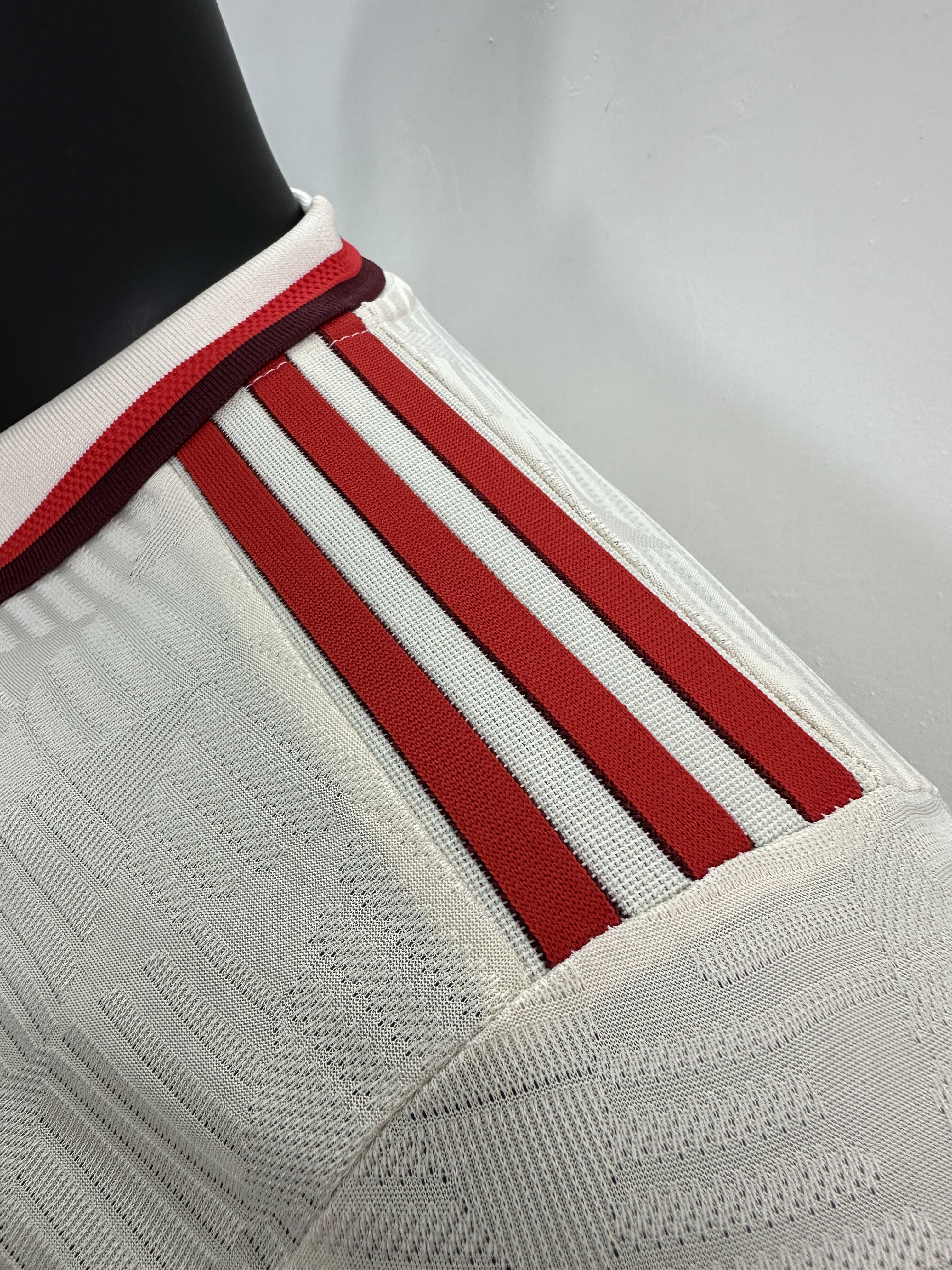 Camiseta Bayern Múnich, Tercera 24-25