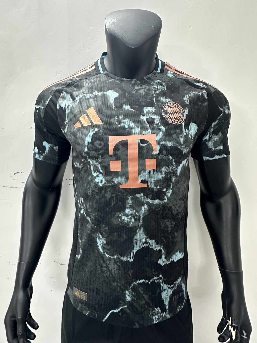 Camiseta Bayern Múnich, Visitante 24-25
