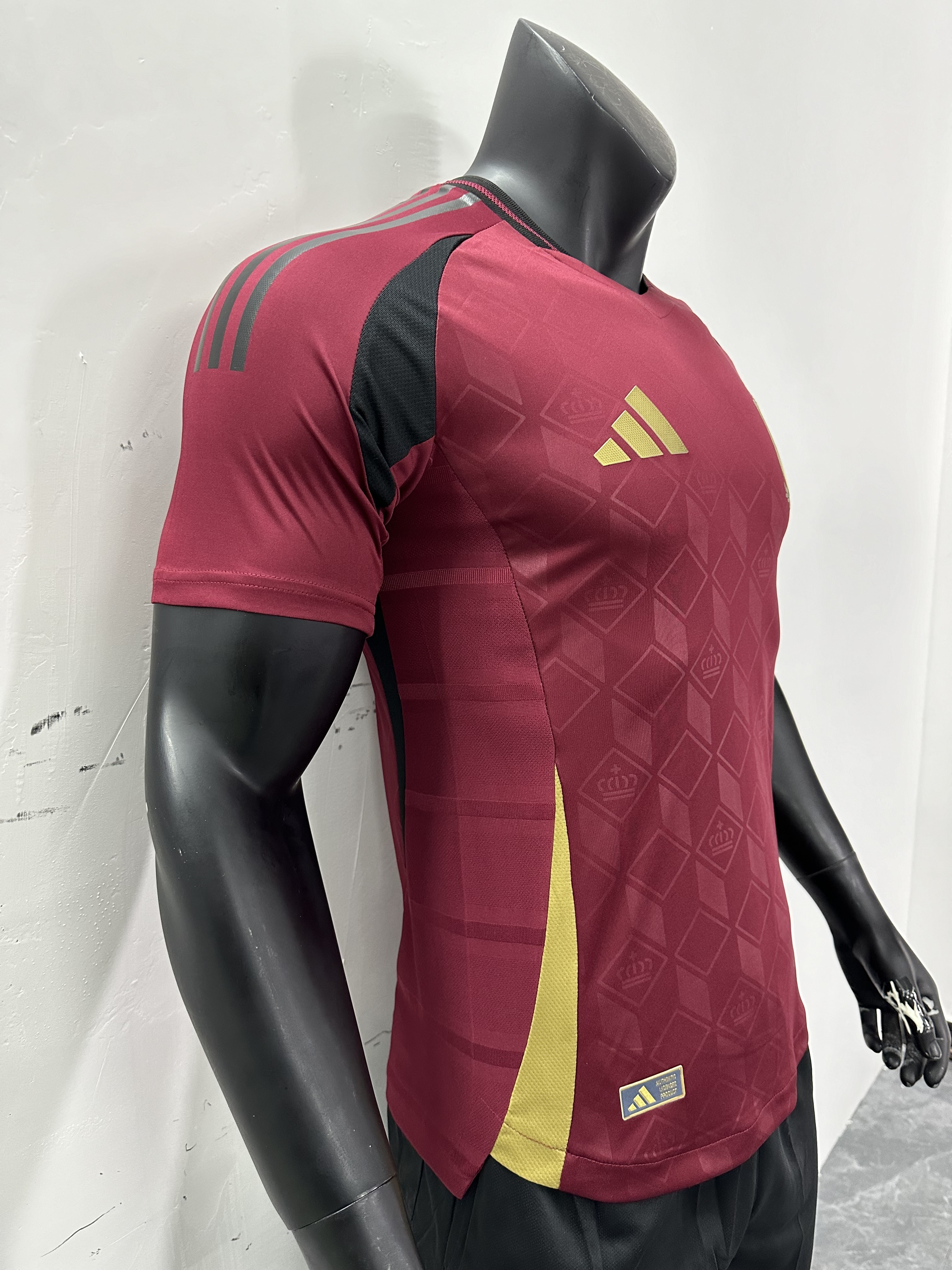 Camiseta Belgica, Local 24-25