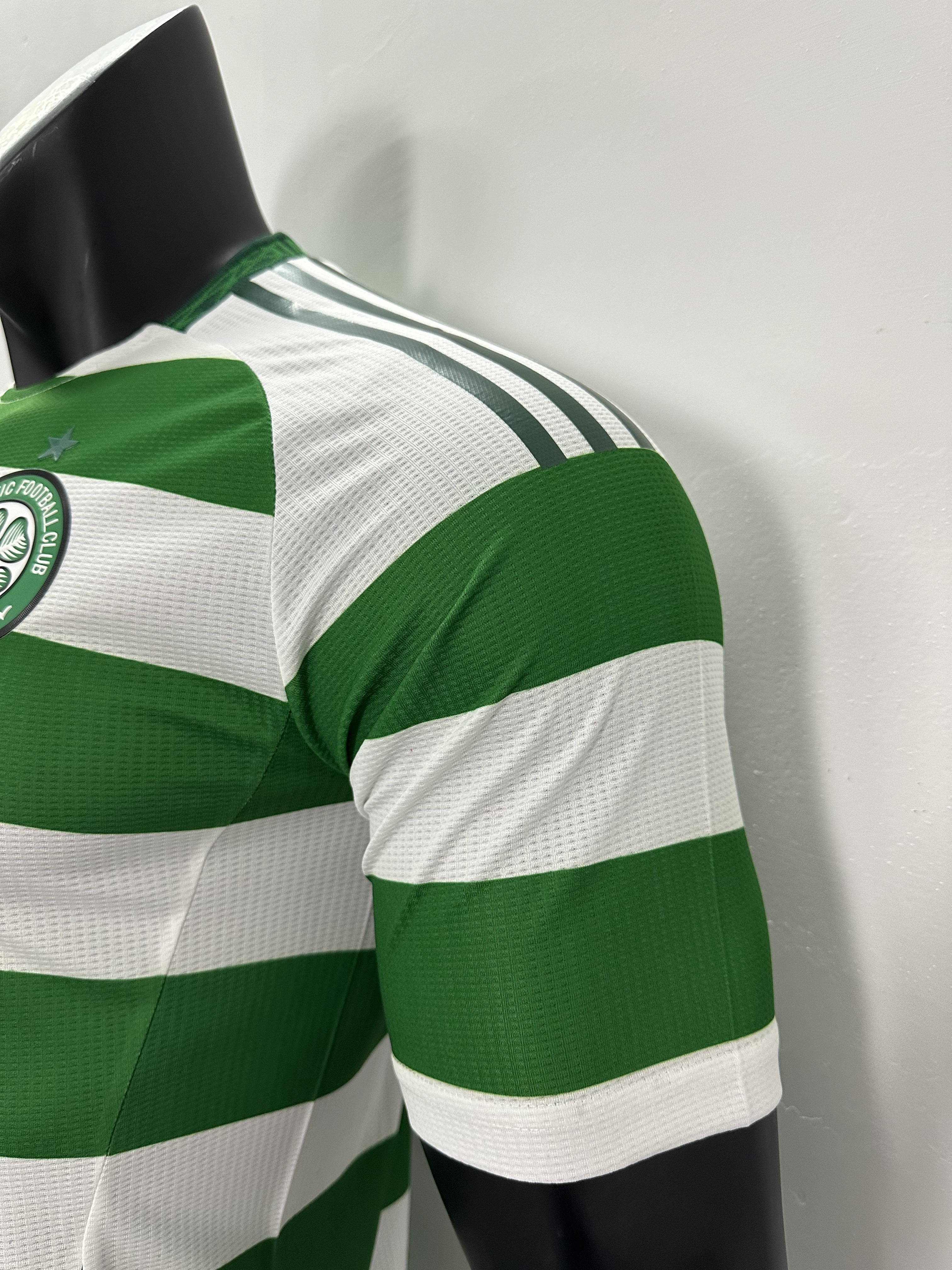 Camiseta Celtic, Local 24-25