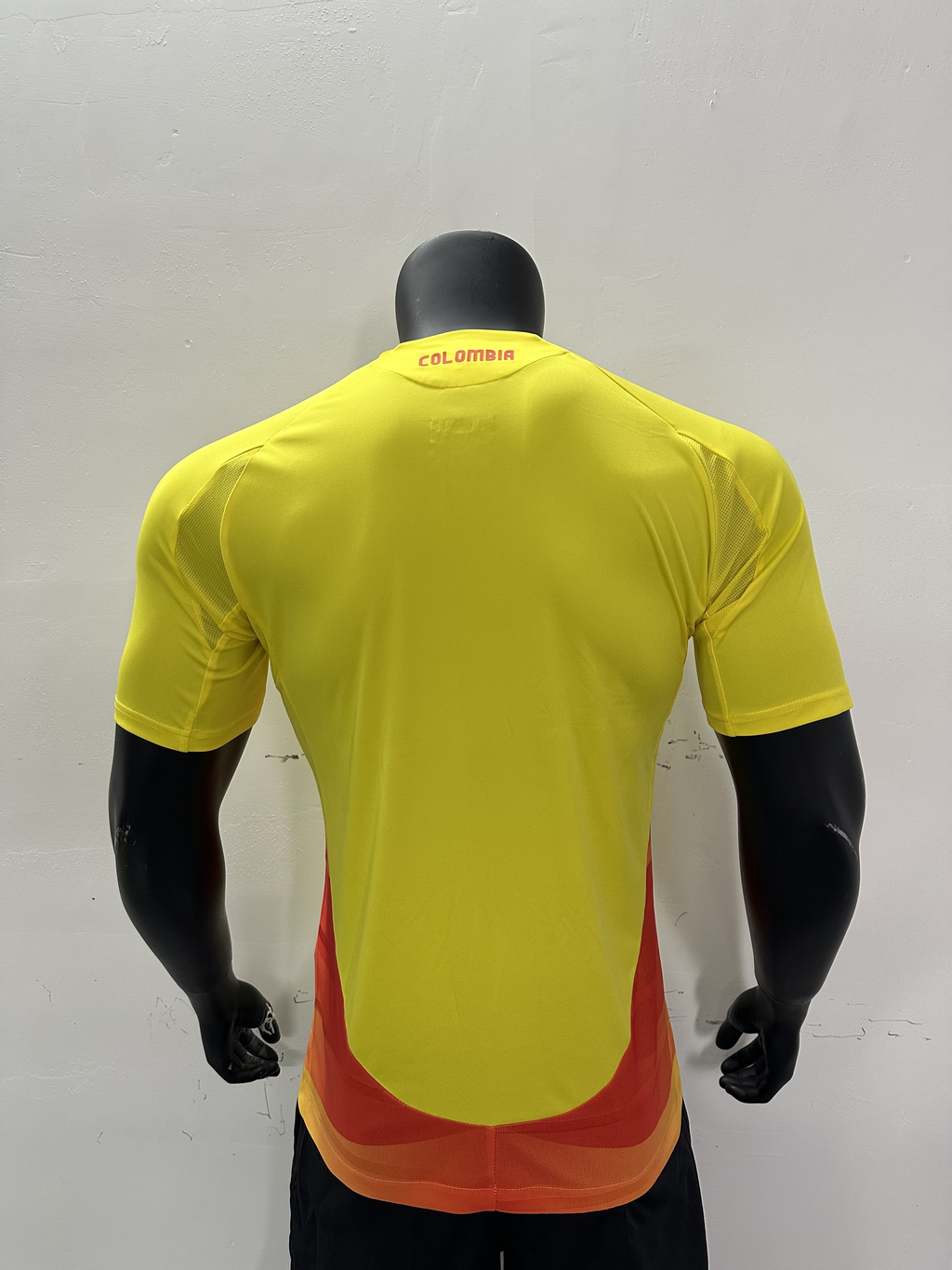 Camiseta Colombia, Local 24-25