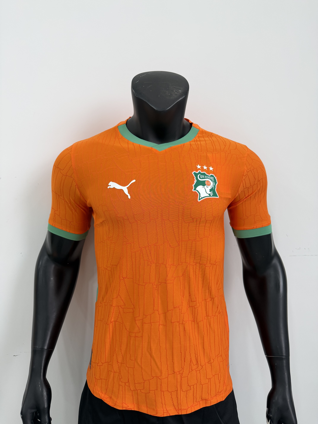 Camiseta Costa de Marfil, Local 24-25